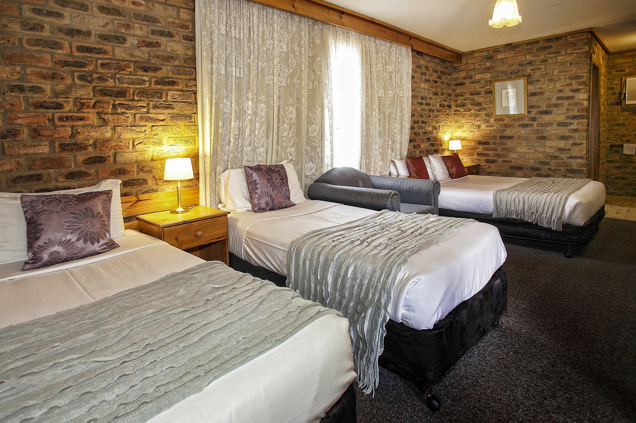 The Settlement Historic Hotel