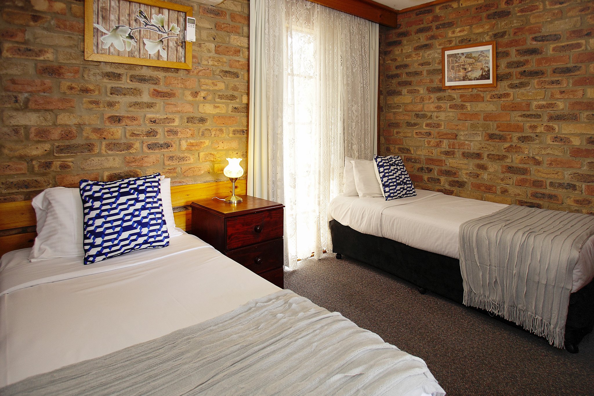 The Settlement Historic Hotel