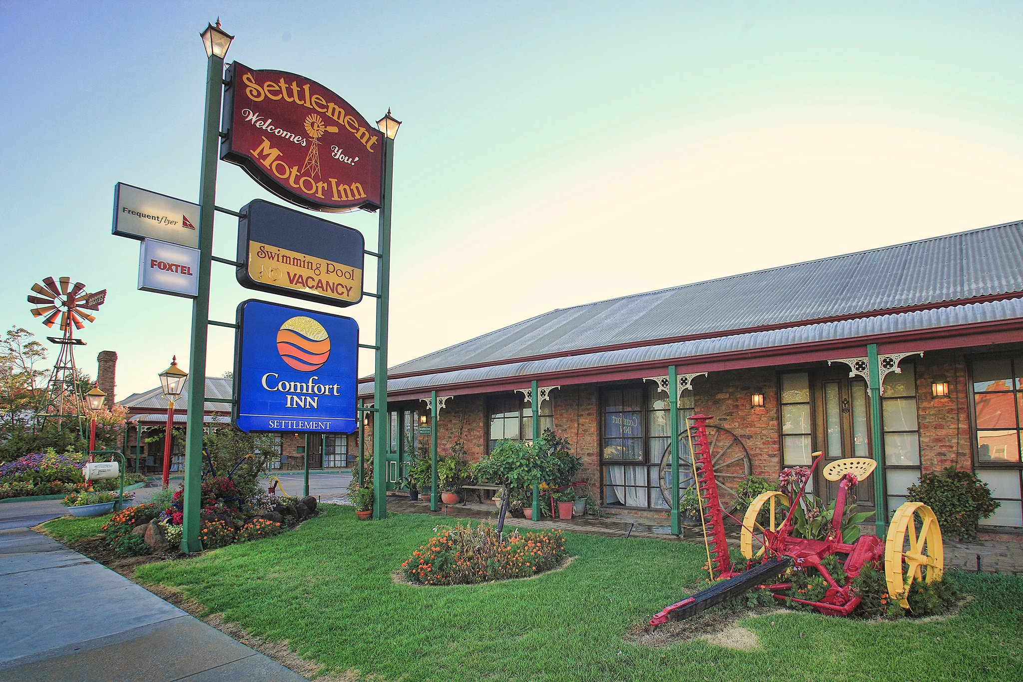 The Settlement Historic Hotel