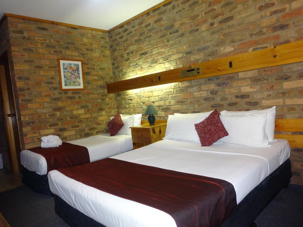 The Settlement Historic Hotel