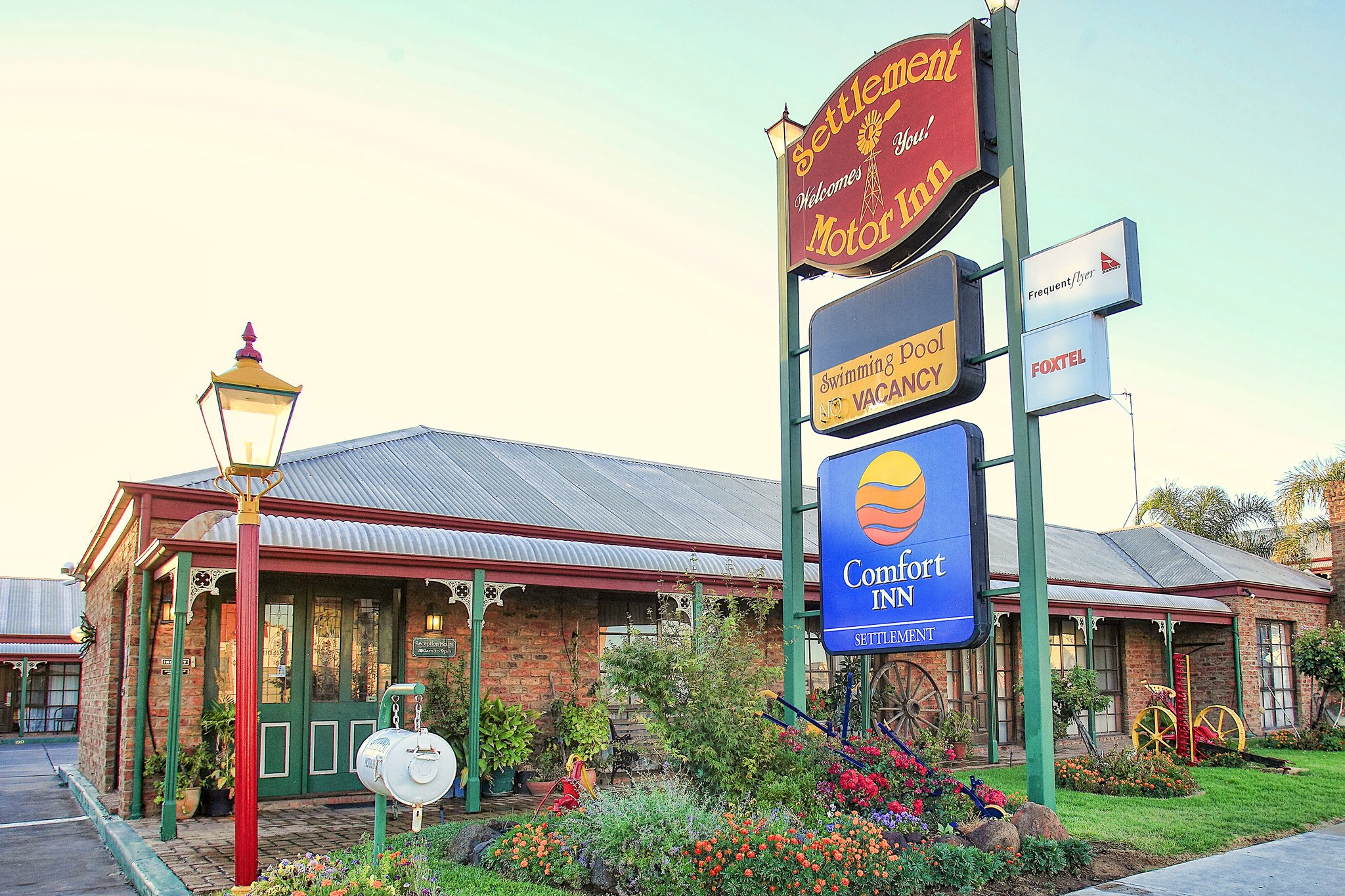 The Settlement Historic Hotel