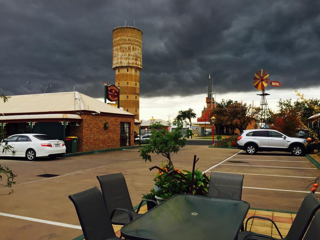 The Settlement Historic Hotel