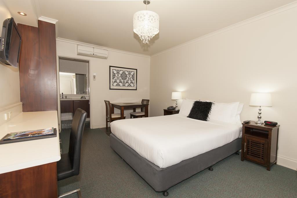 Nirebo Motel