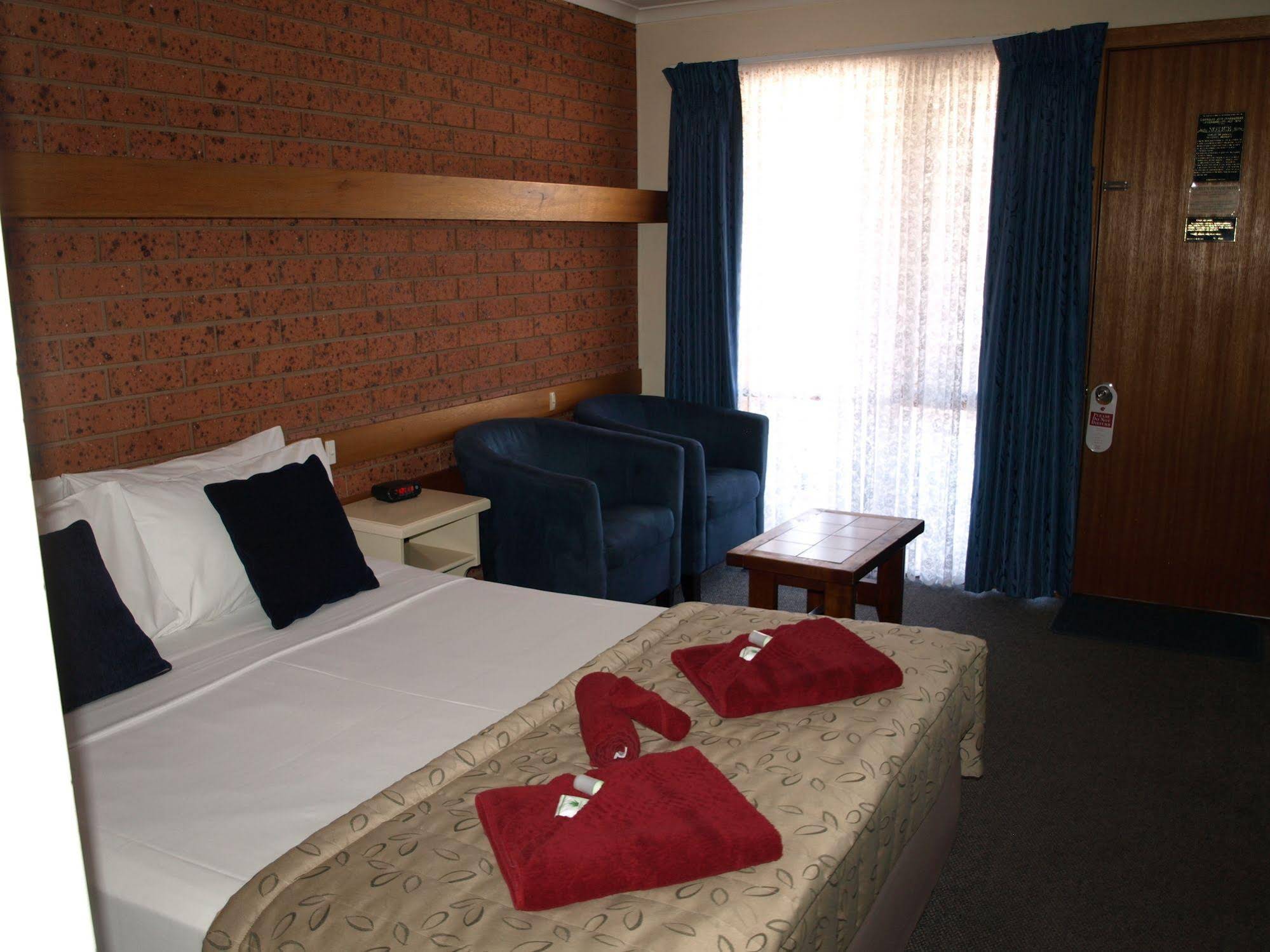 Old Coach Motor Inn
