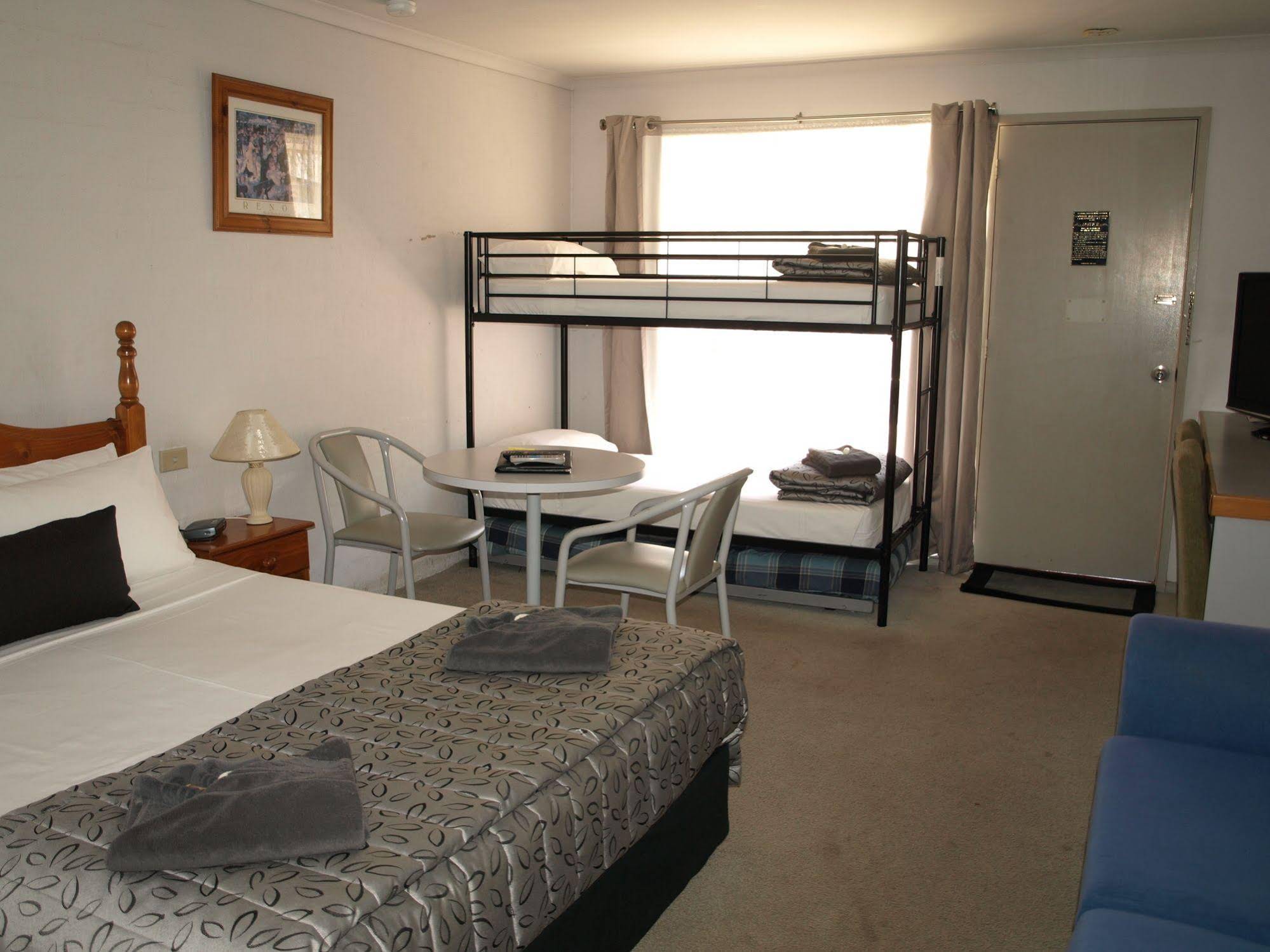 Old Coach Motor Inn