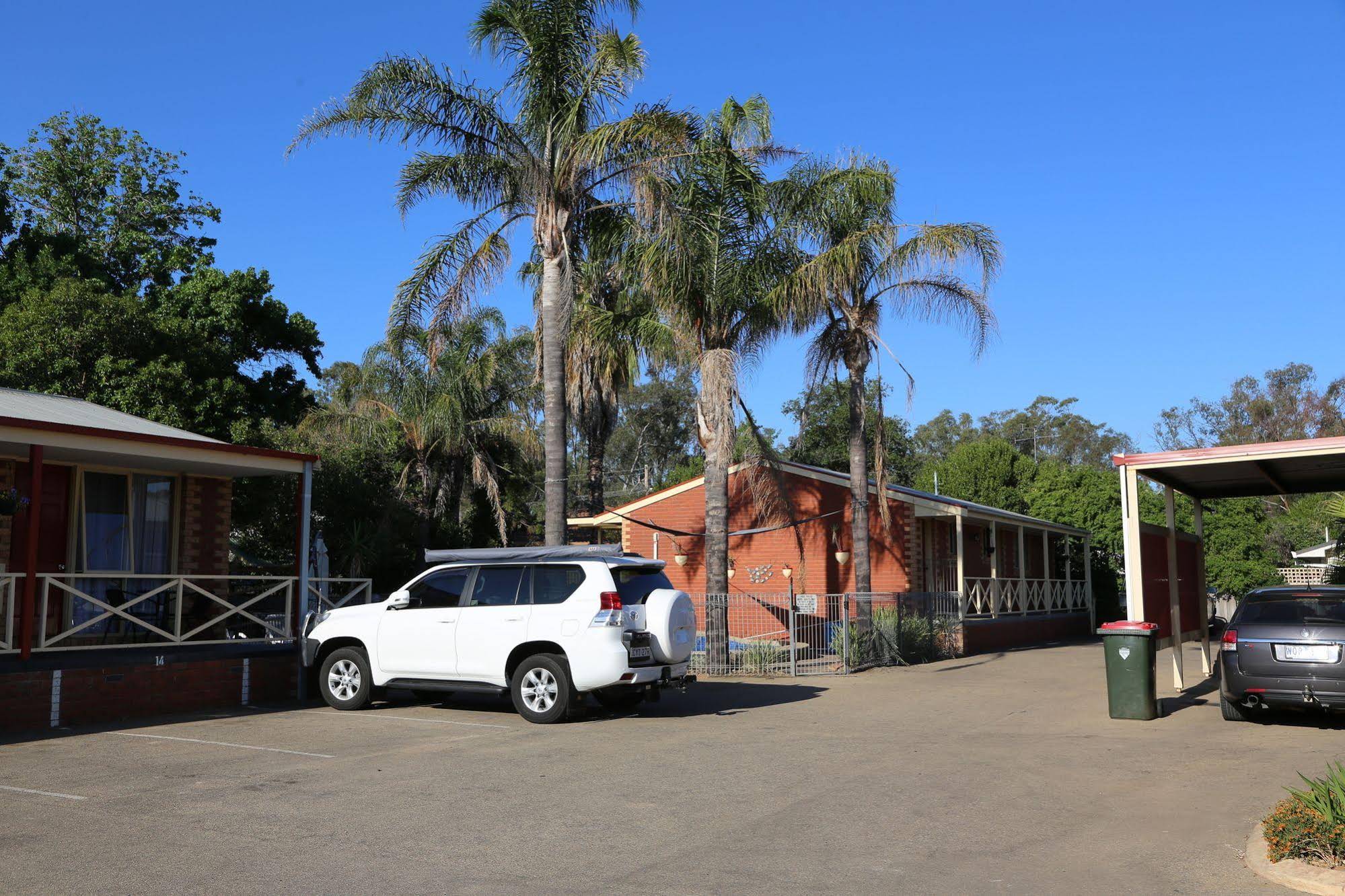 Old Coach Motor Inn
