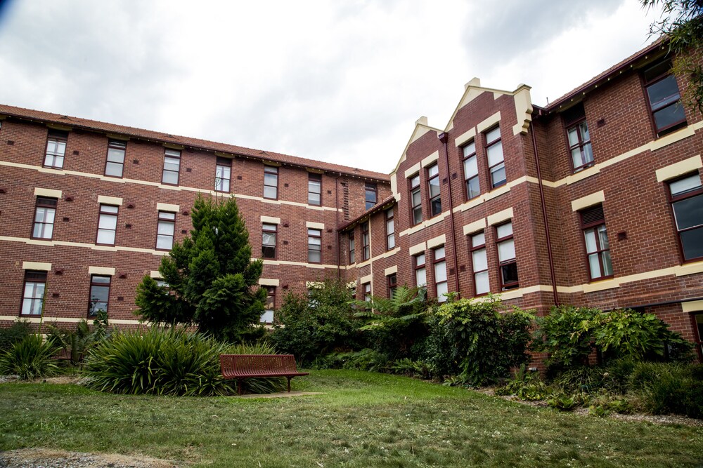 Yarra House