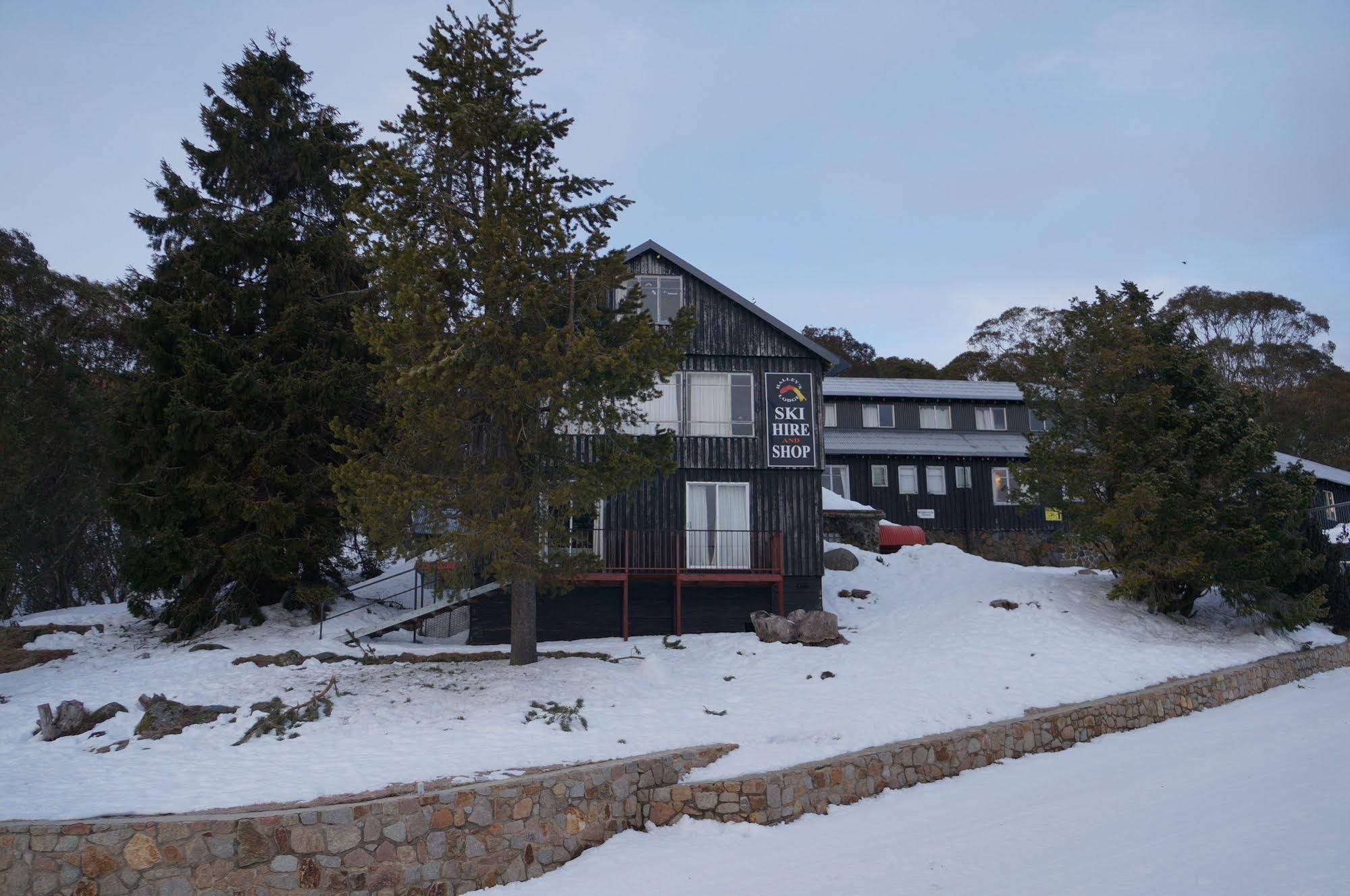 Halleys Lodge