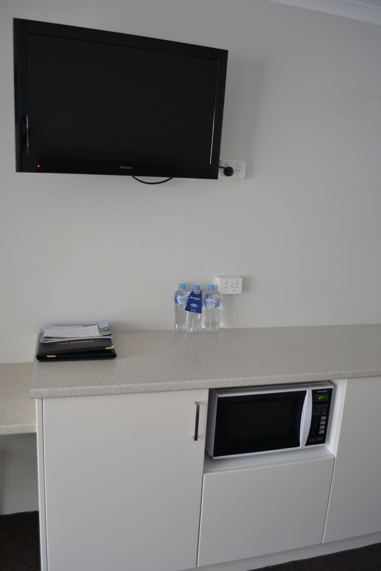 Admiralty Inn