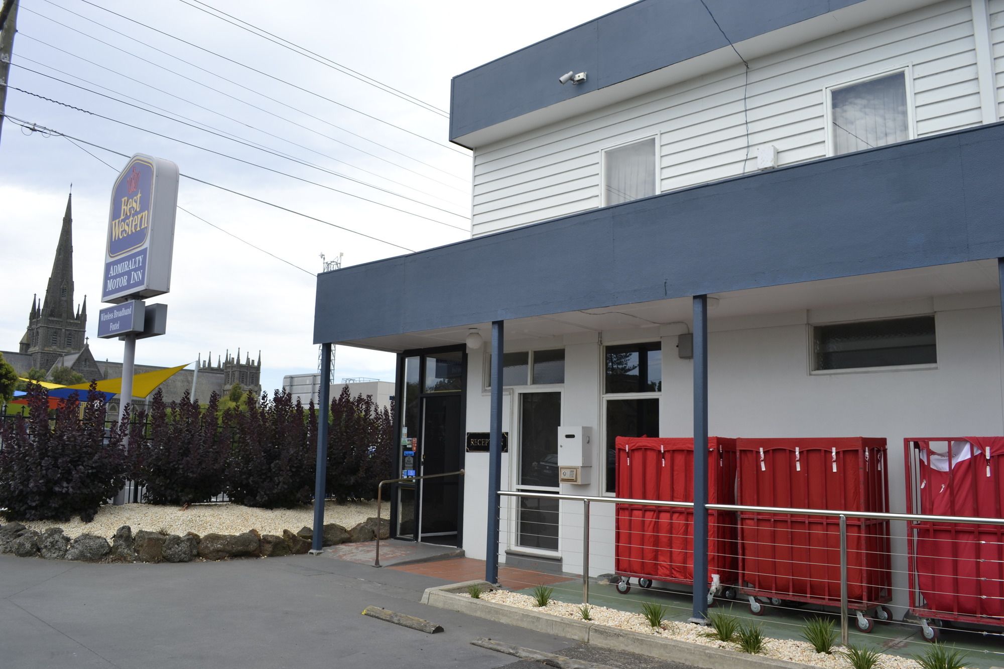 Admiralty Inn