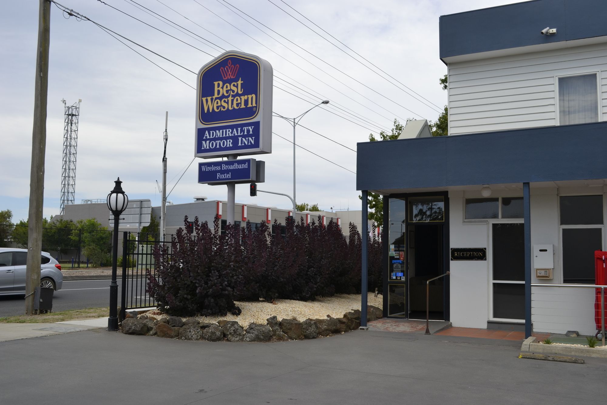 Admiralty Inn