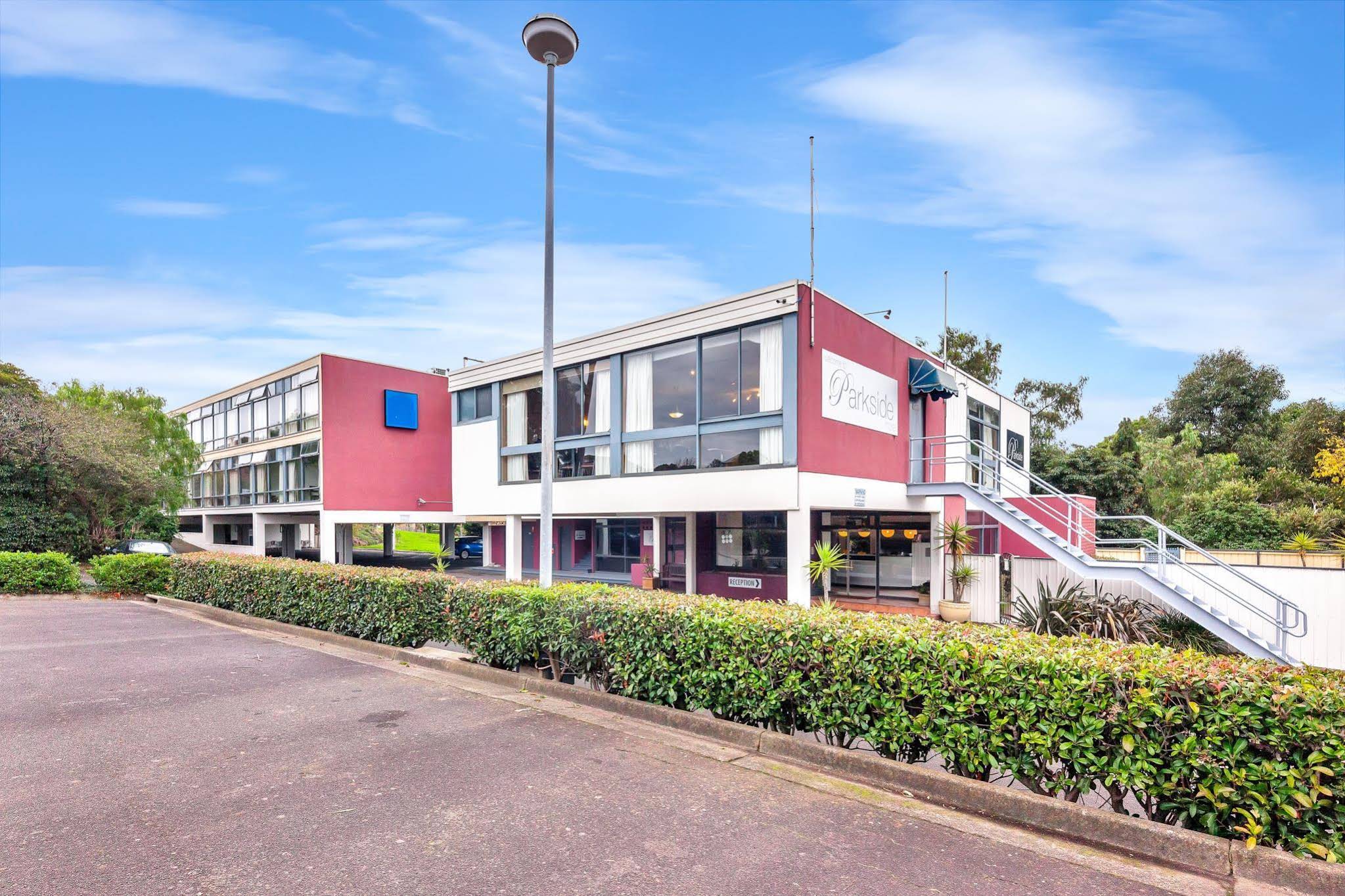Parkside Motel