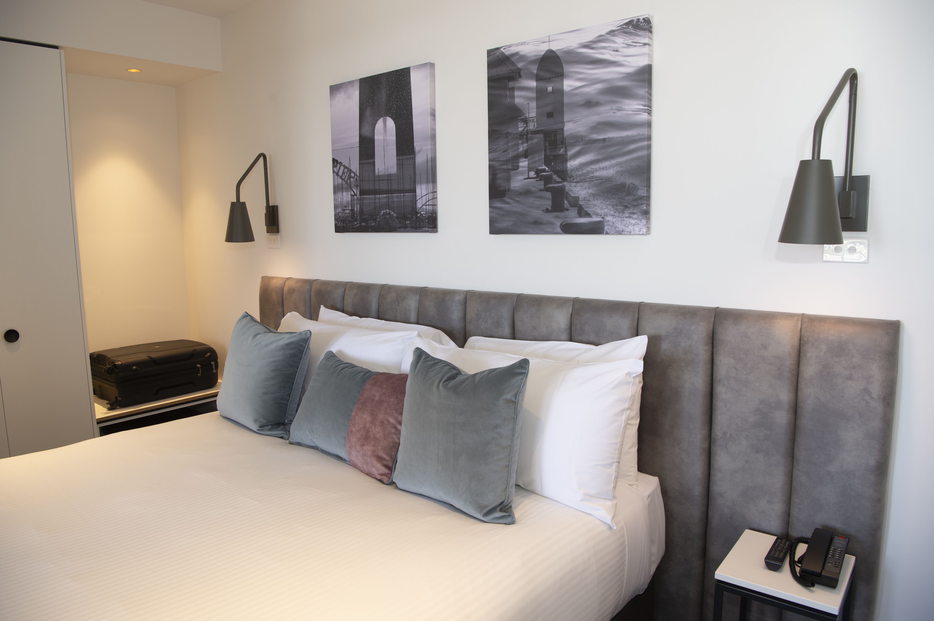 R Hotel Geelong