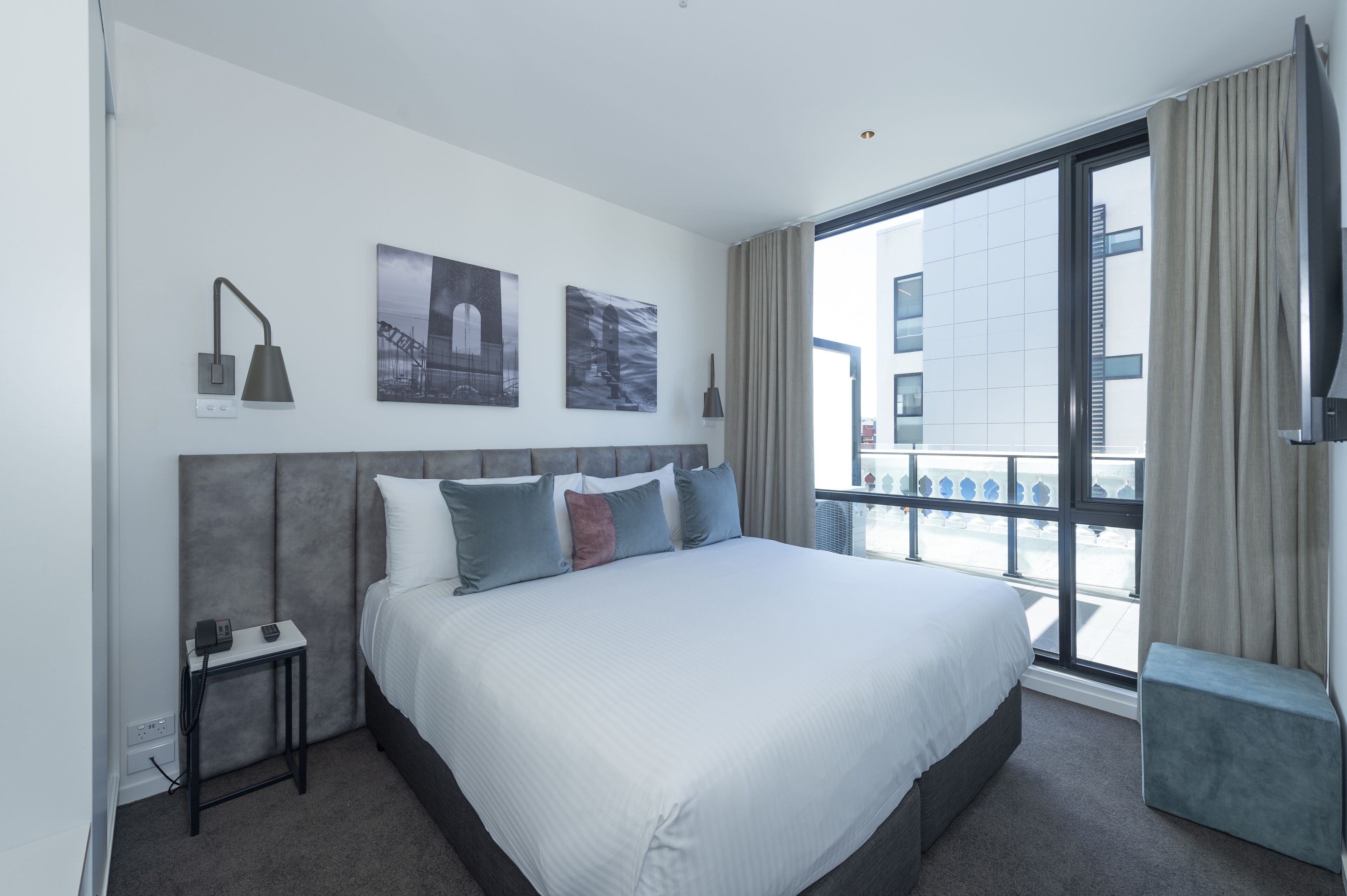 R Hotel Geelong
