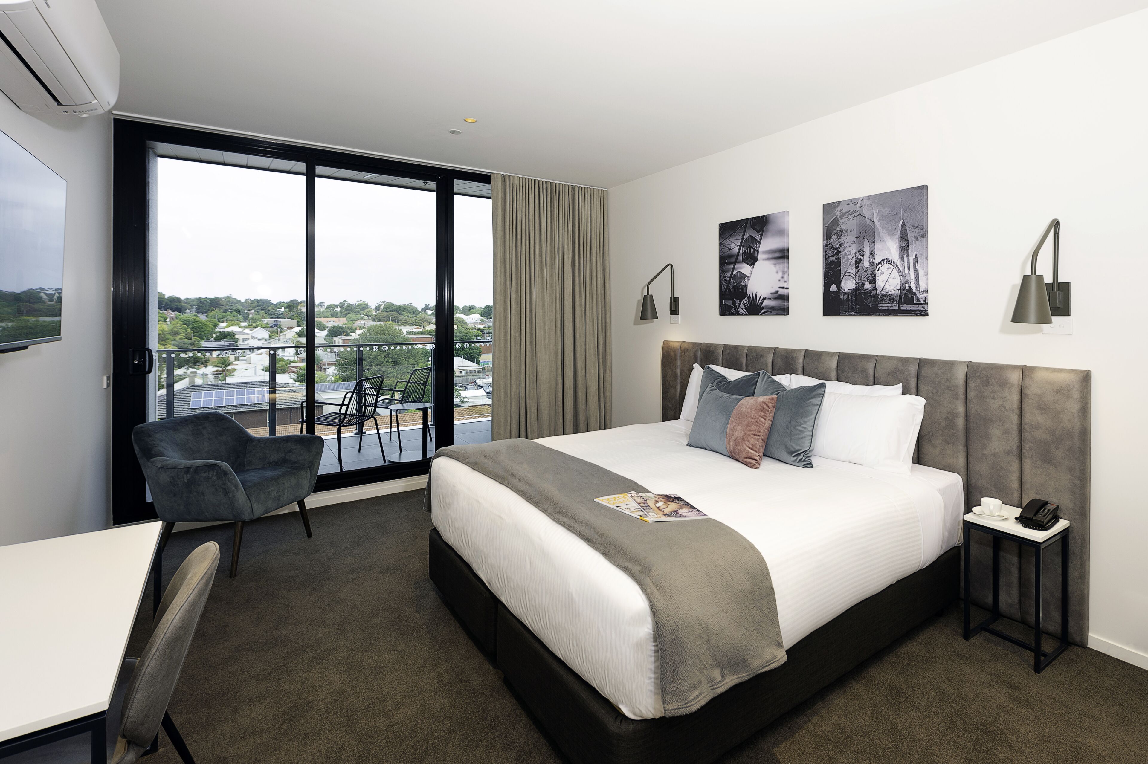 R Hotel Geelong