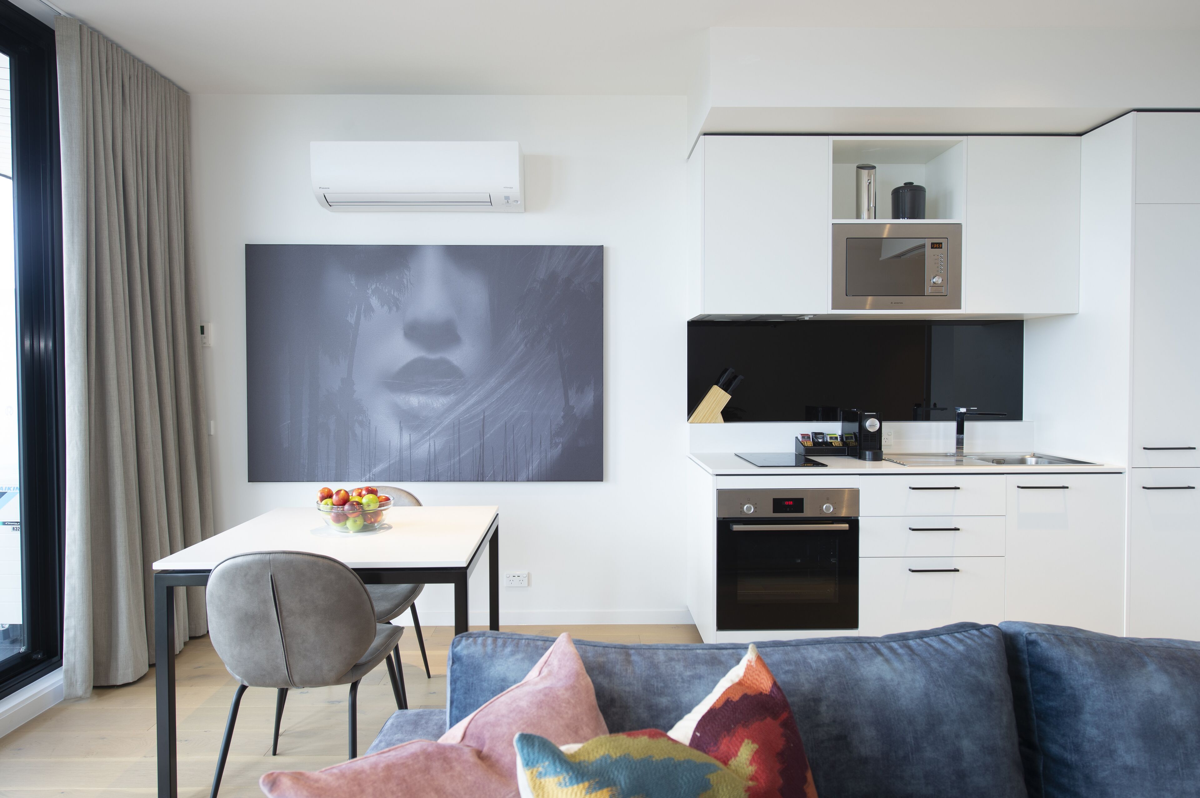 R Hotel Geelong