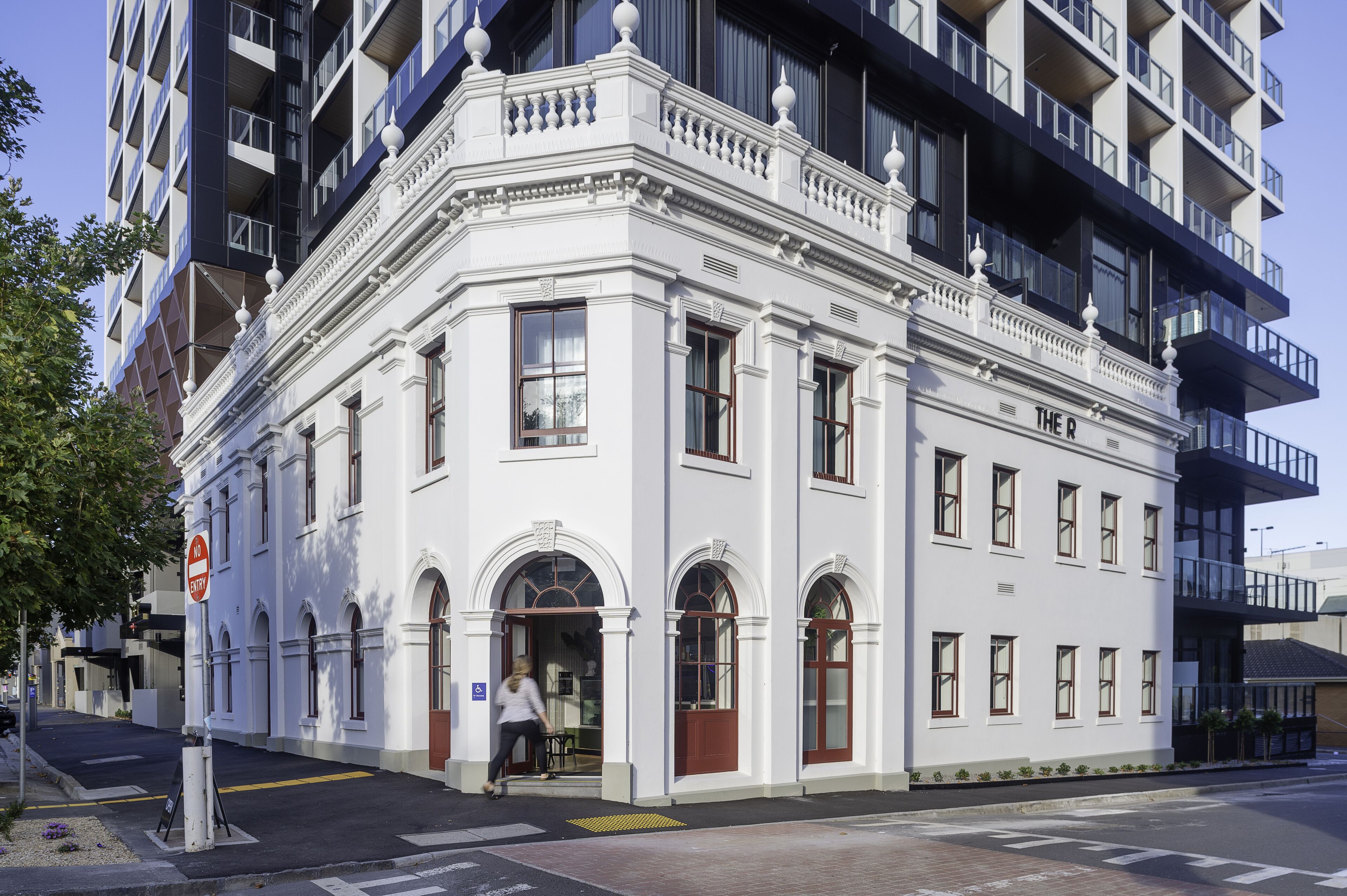 R Hotel Geelong