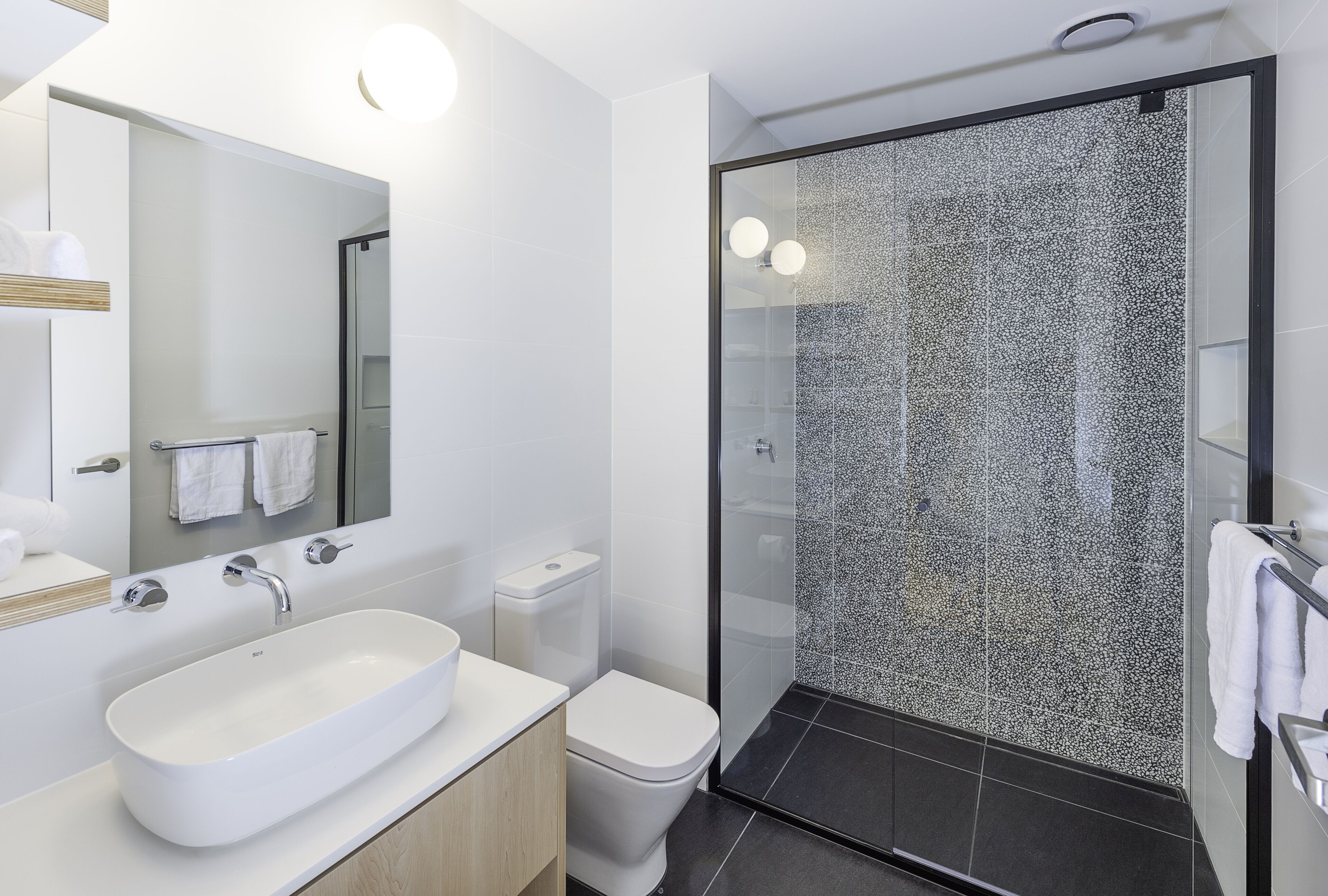 R Hotel Geelong