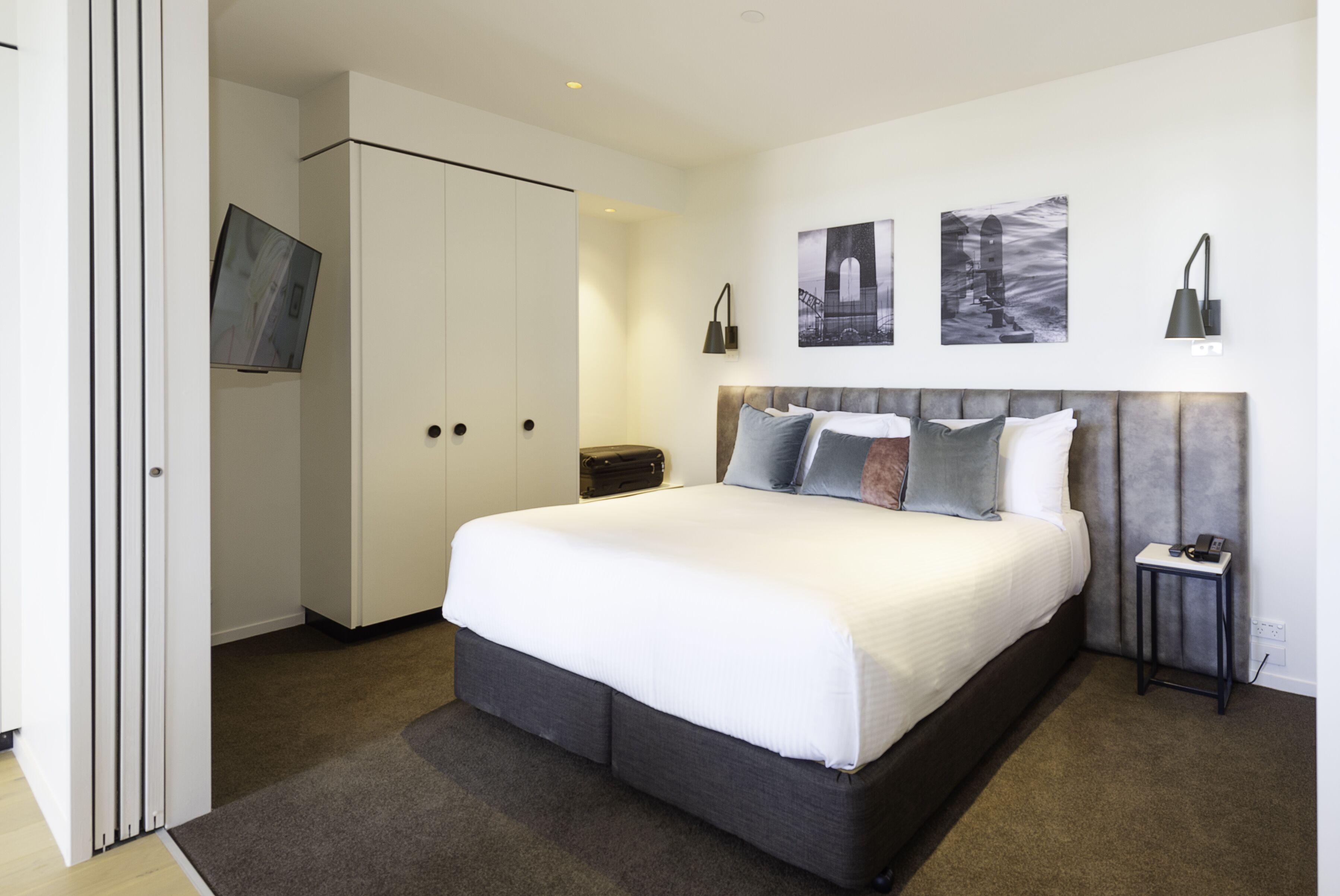 R Hotel Geelong