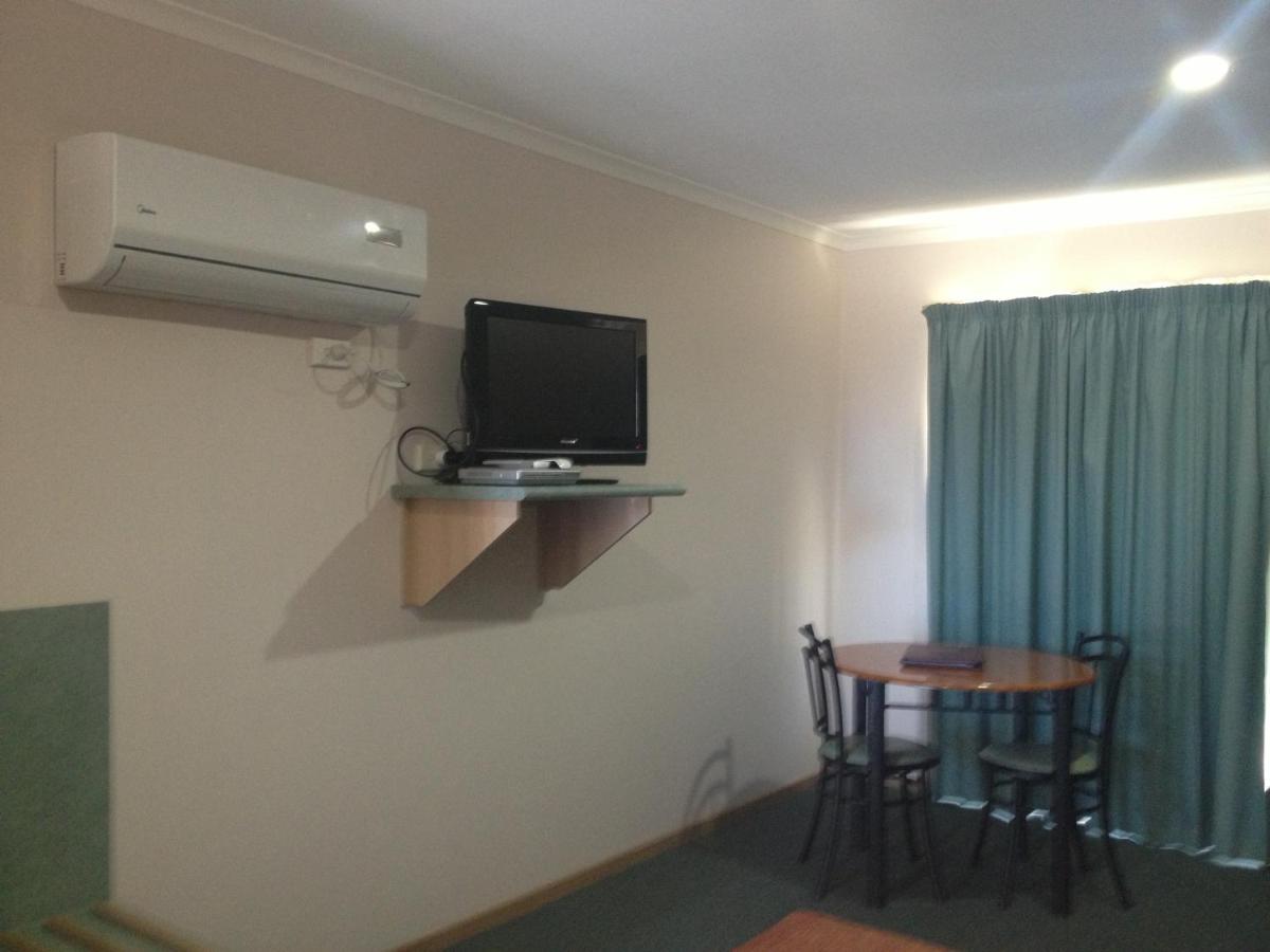 Rose Garden Motel