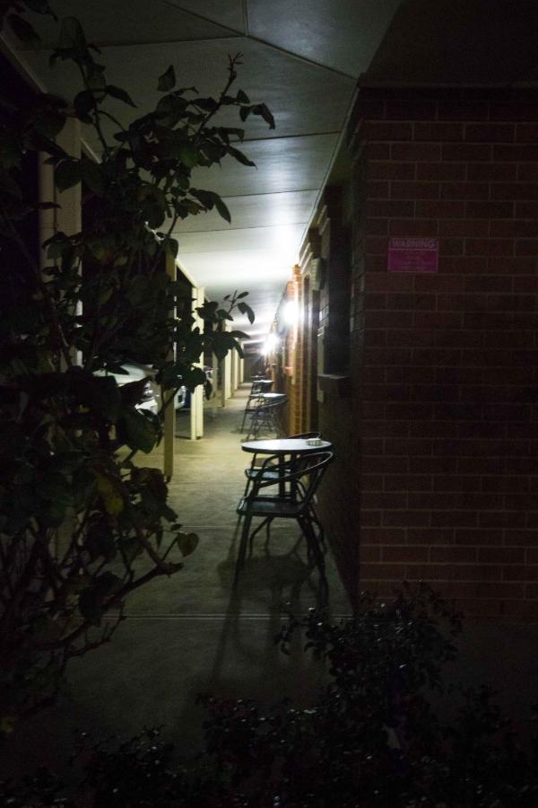Rose Garden Motel