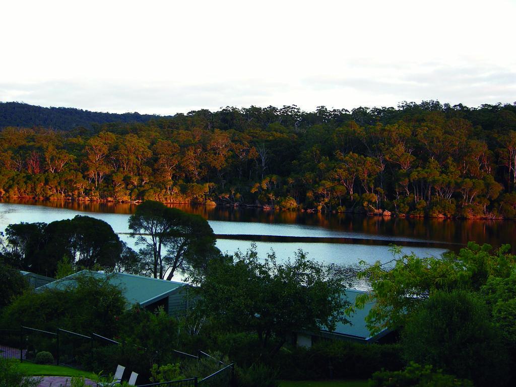 Gipsy Point Lakeside