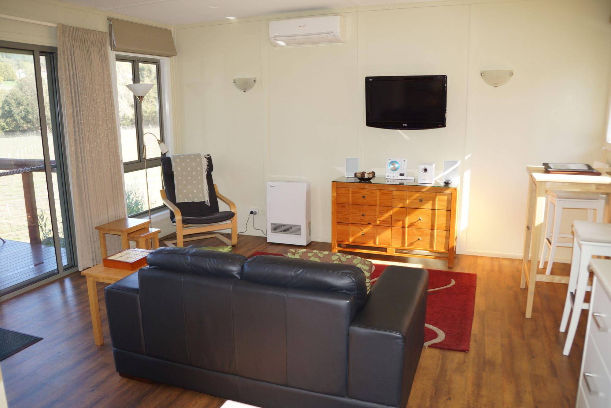 Gisborne Peak Winery Eco-Cottages
