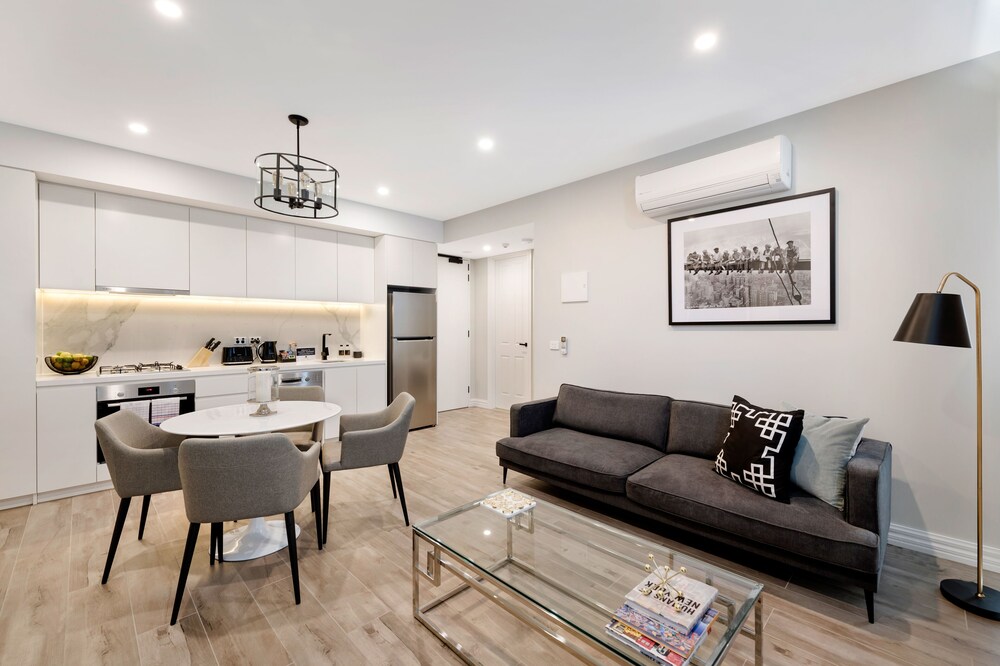 Manhattan Apartments - Glen iris