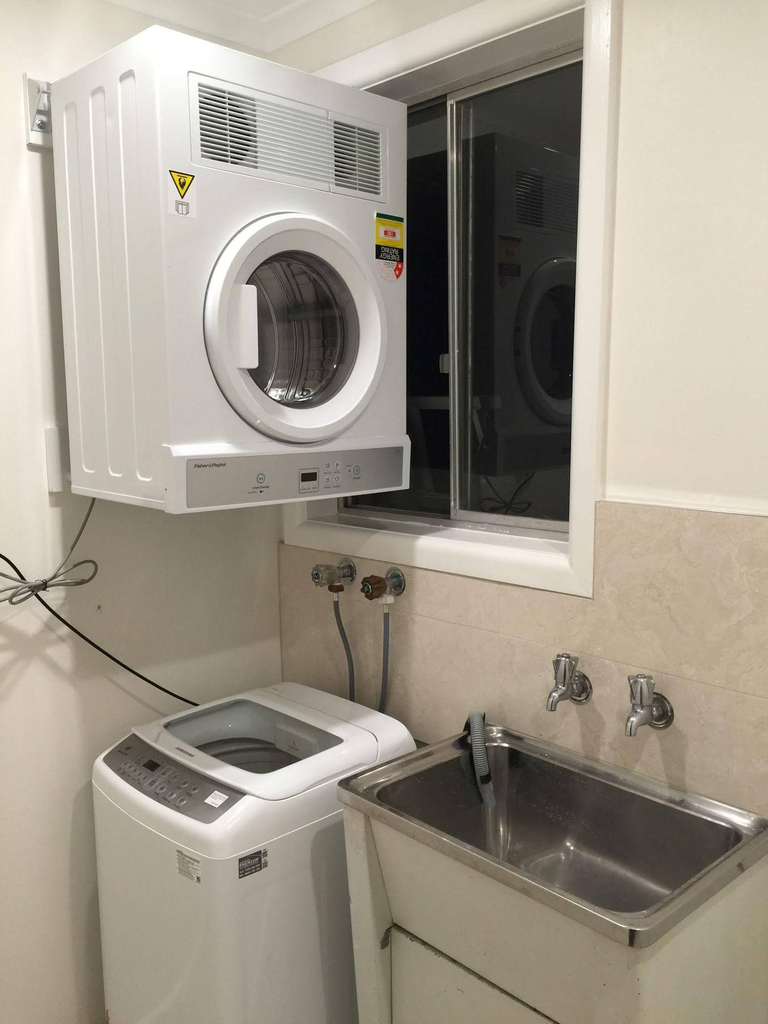 Ivy Units Glen Waverley
