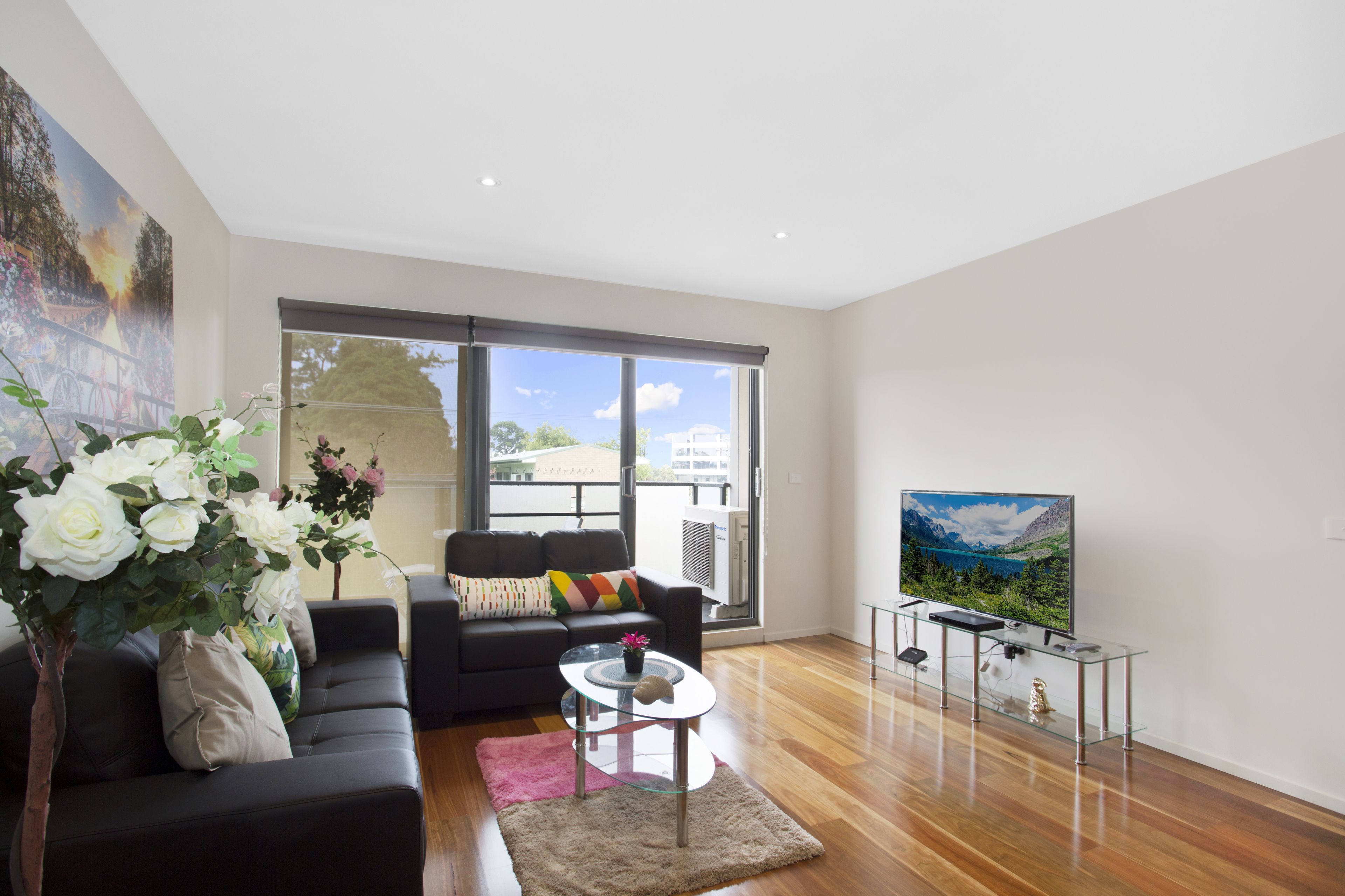 ViQi By Astra Apartments