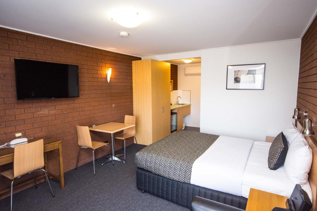Hamilton Lonsdale Motel