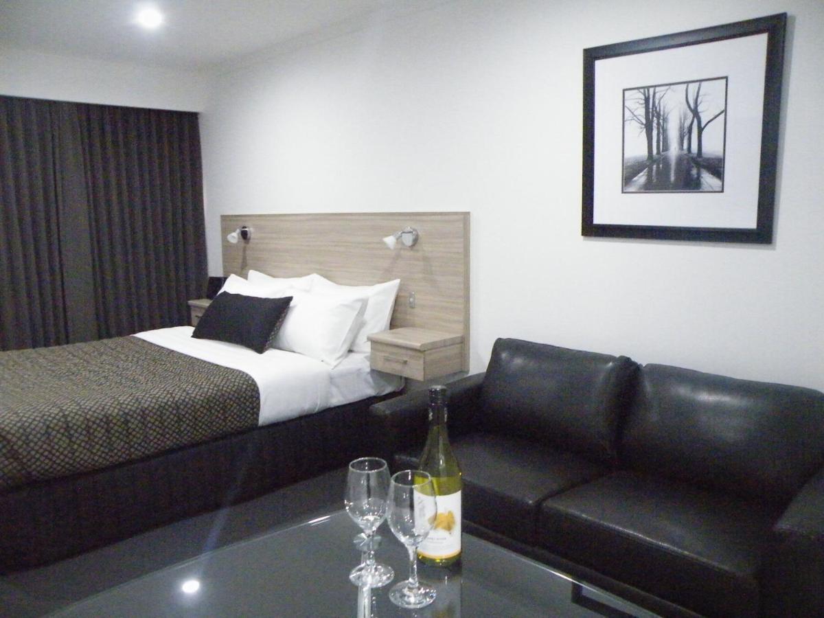 Hamilton Lonsdale Motel