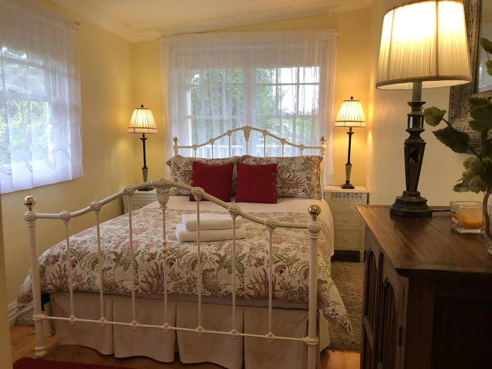 Brentwood Cottage