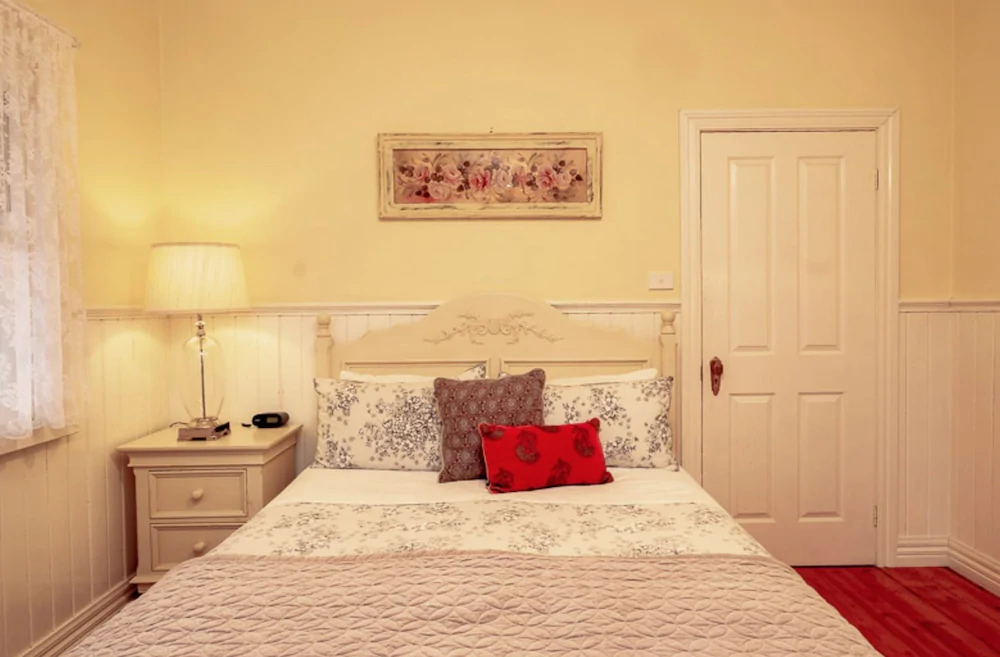 Brentwood Cottage