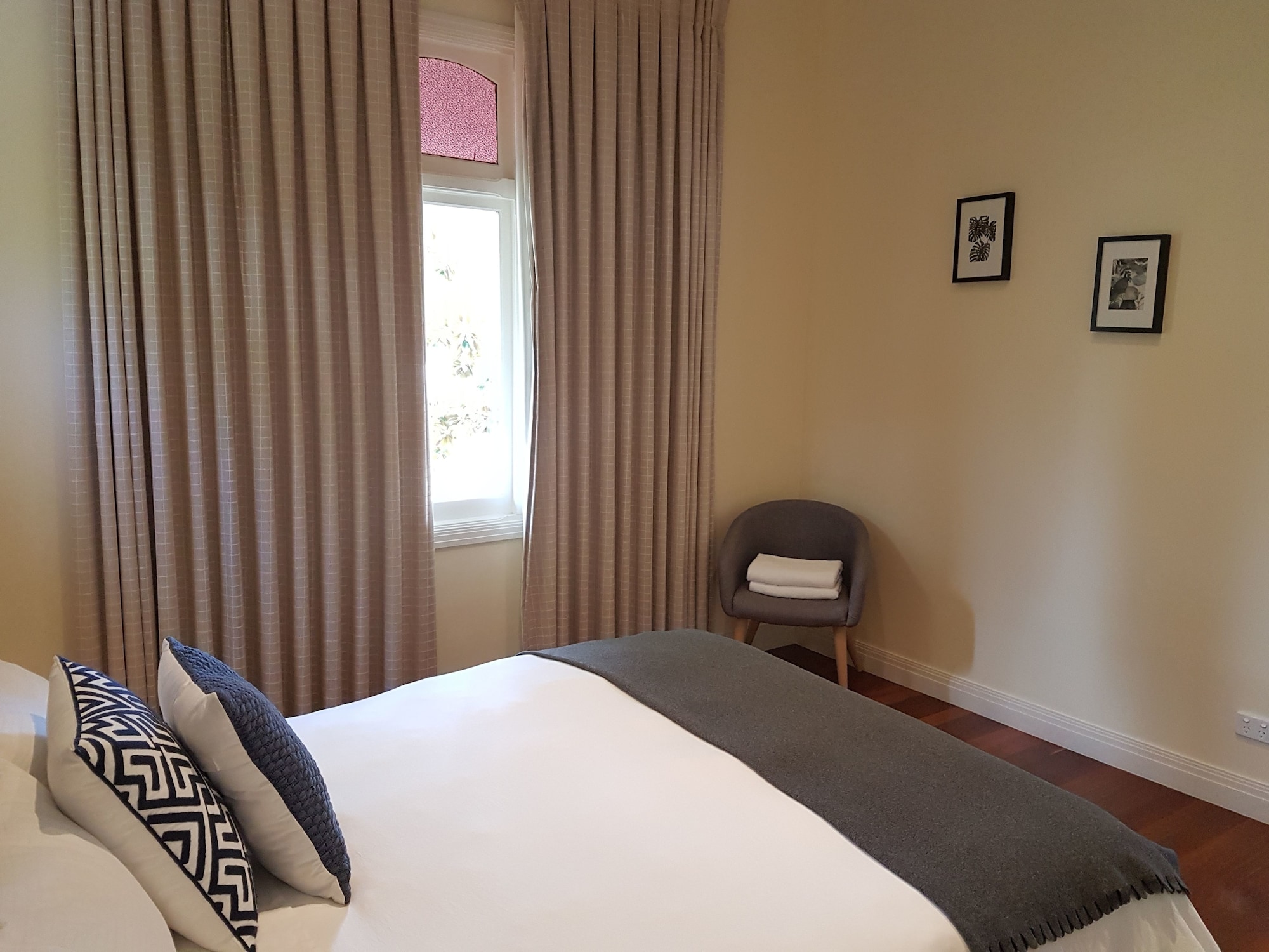Healesville House - Magnolia House