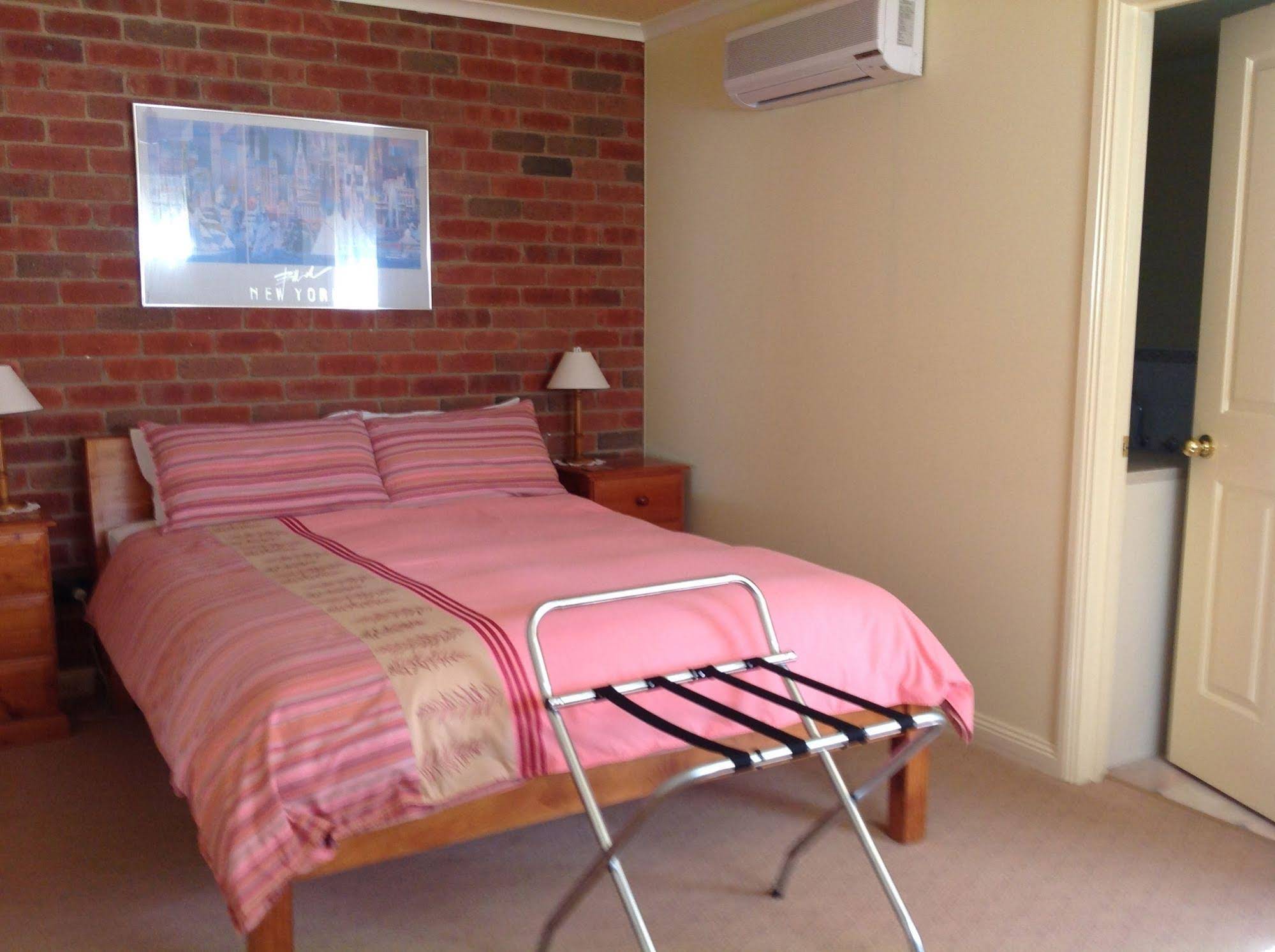 Emeu Inn Bed And Breakfast