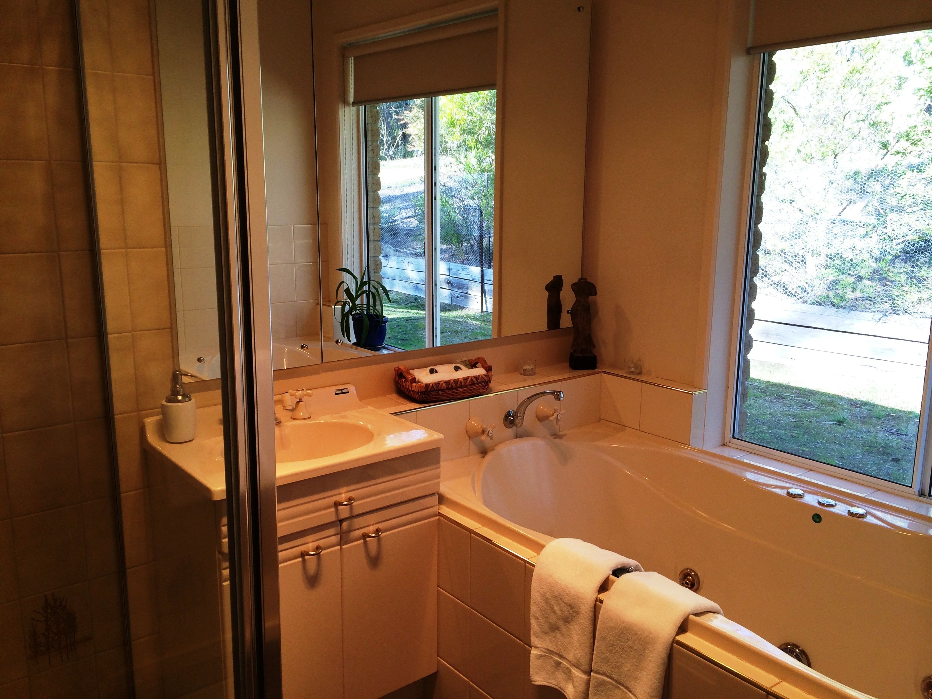 Countryside Retreat - Romantic Intimate Suite
