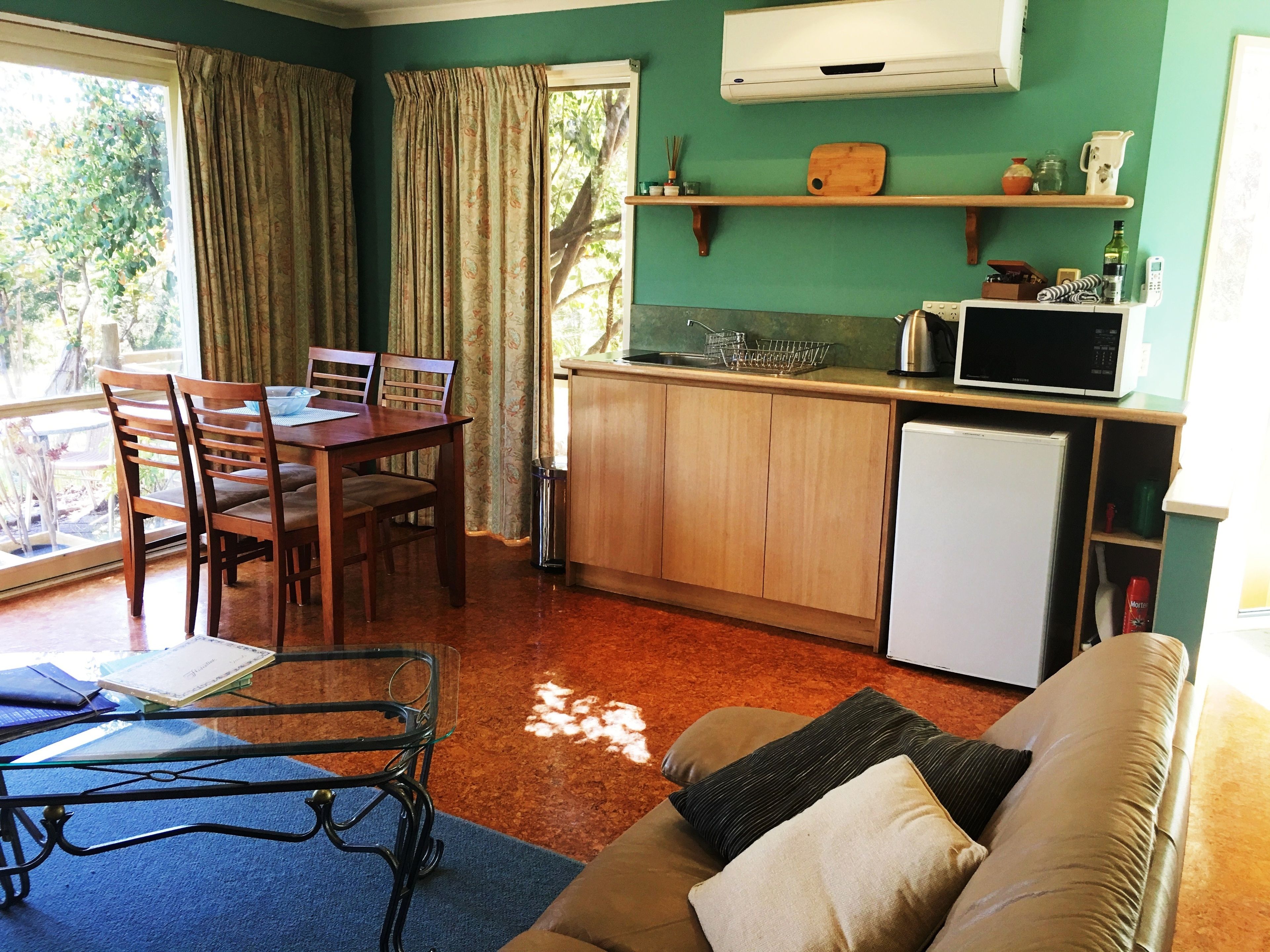 Countryside Retreat - Romantic Intimate Suite