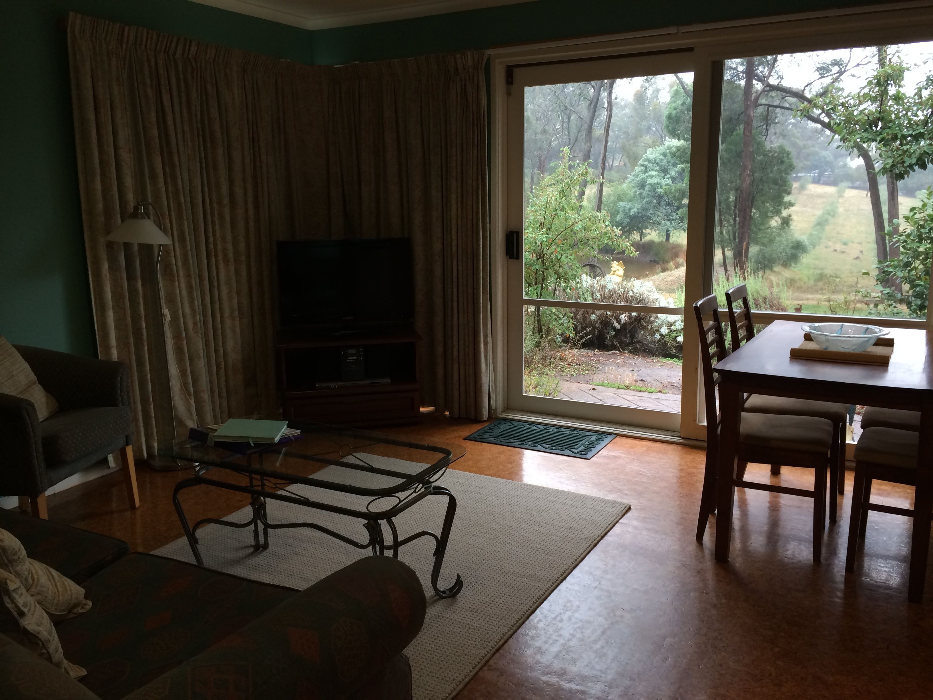 Countryside Retreat - Romantic Intimate Suite