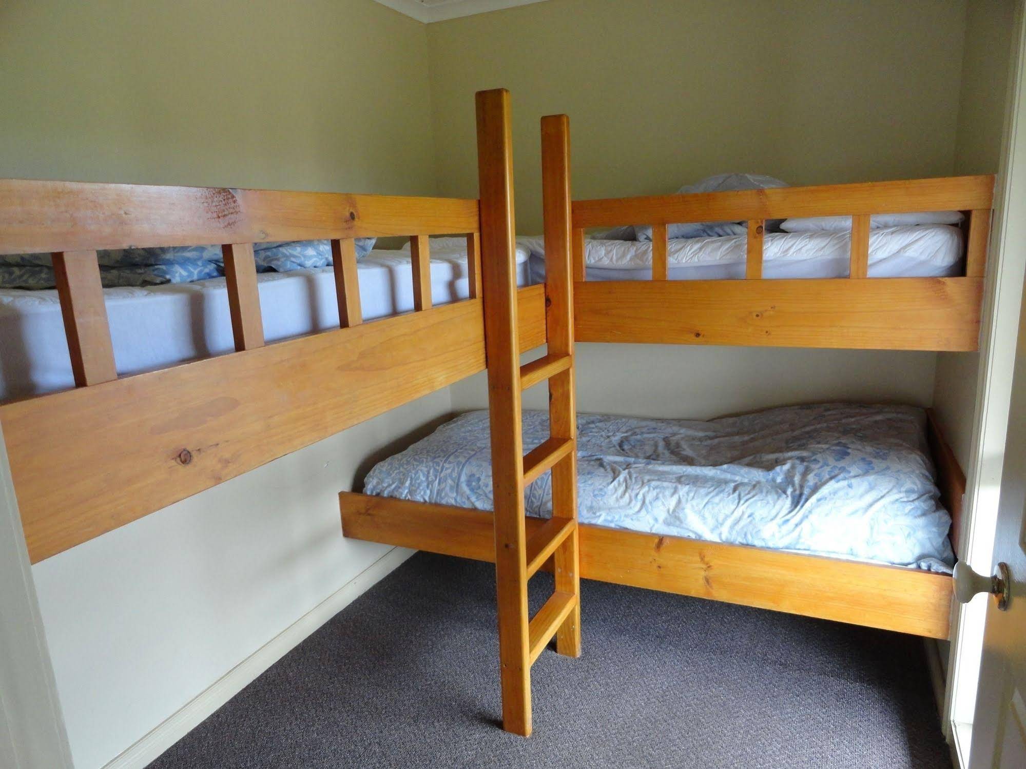 High View Family Cottages
