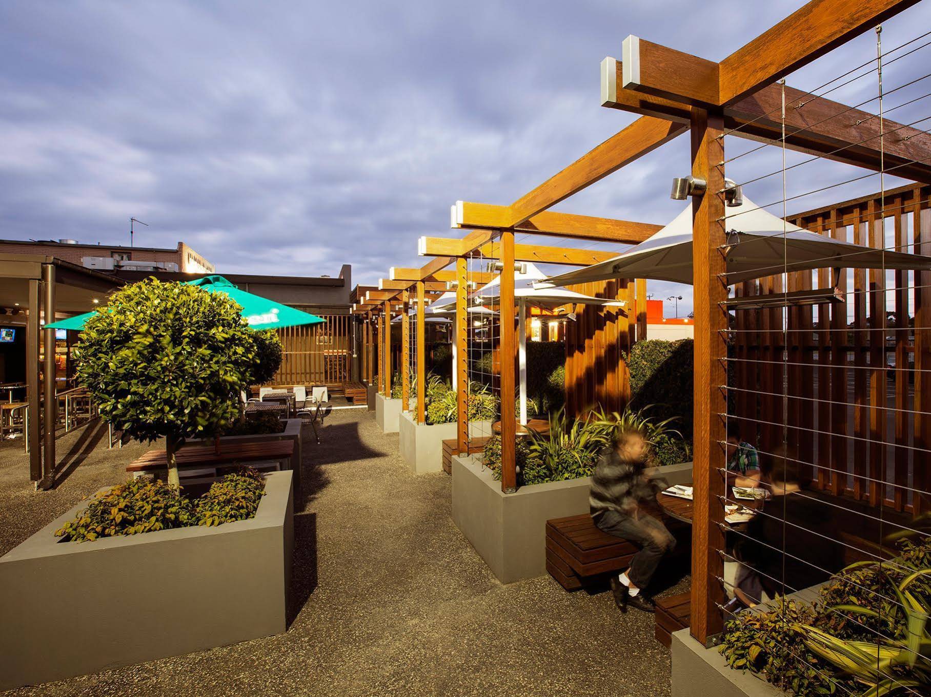 Nightcap at Keysborough Hotel
