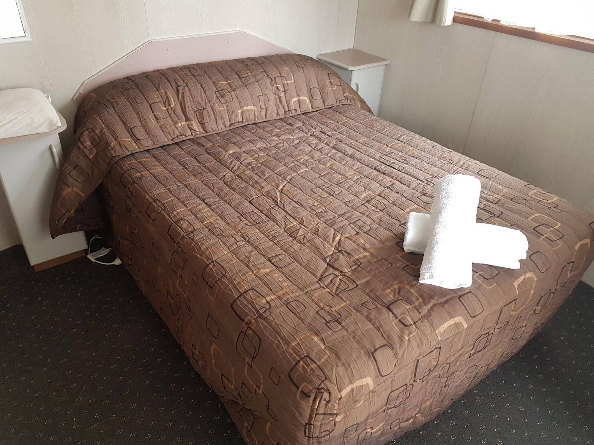 Lakes Caravilla Caravan Park