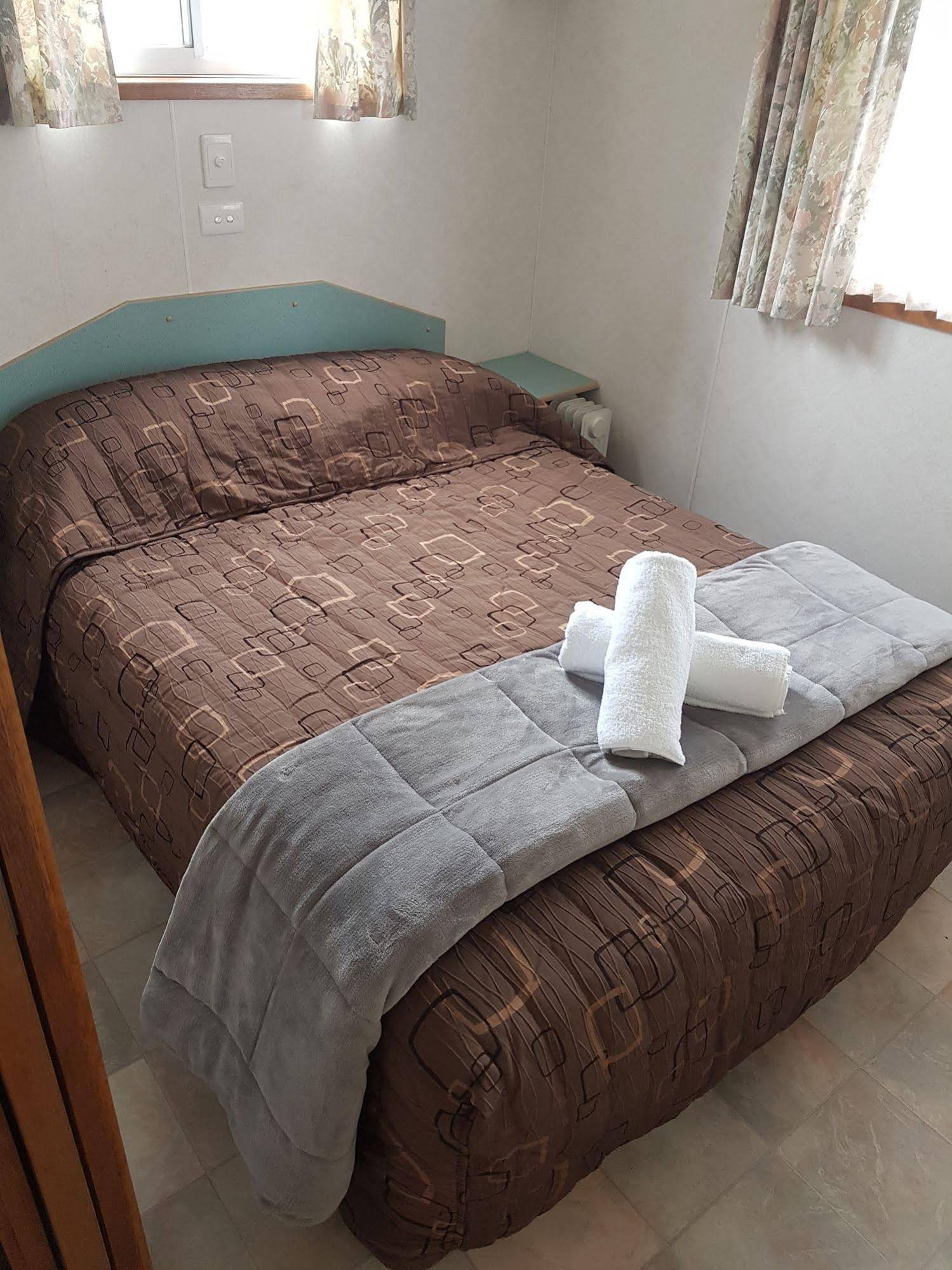 Lakes Caravilla Caravan Park