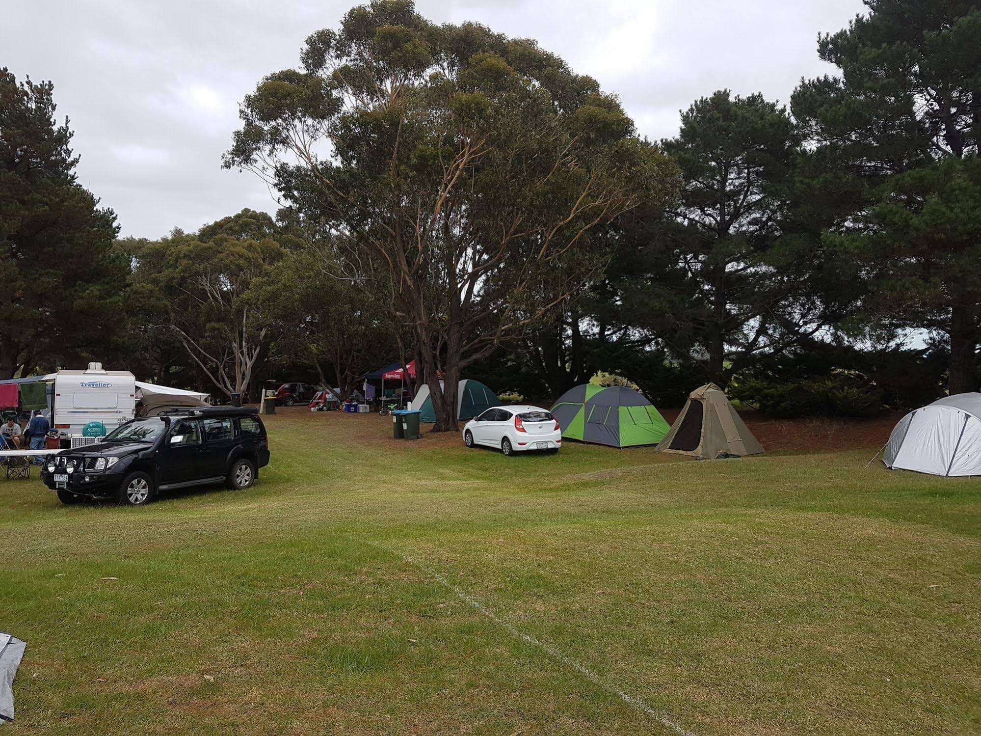 Lakes Caravilla Caravan Park