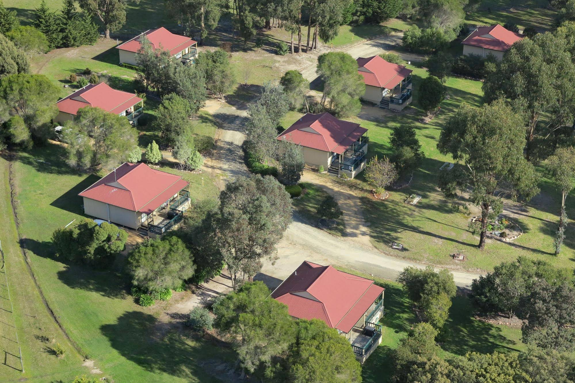 Lakes Entrance Country Cottages