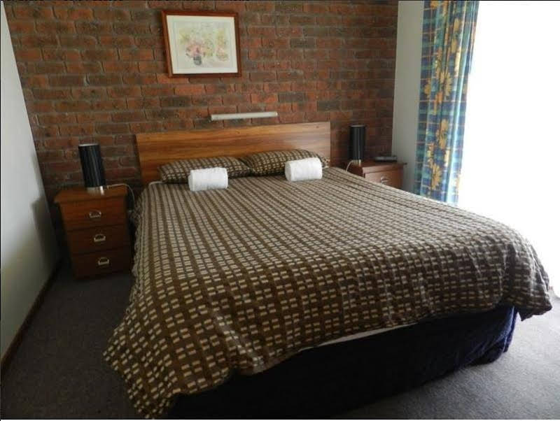 Lakes Jakaranda Holiday Units