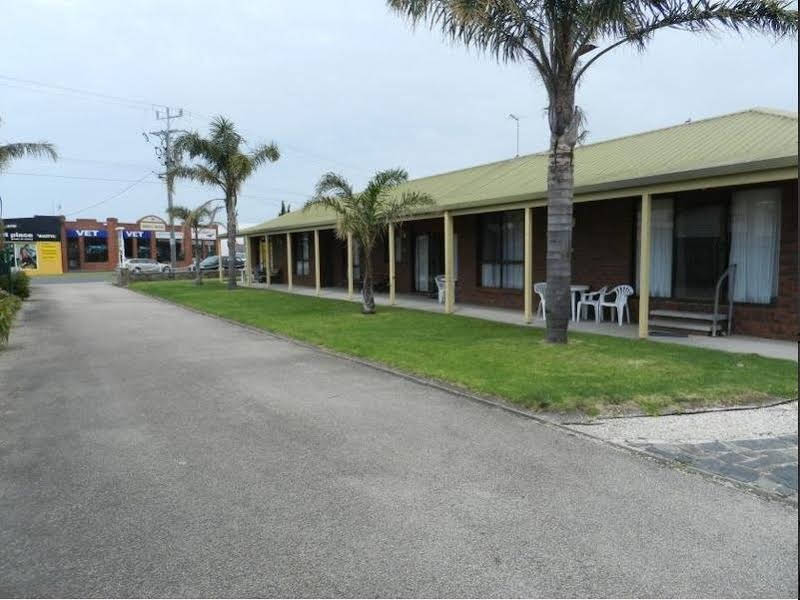 Lakes Jakaranda Holiday Units