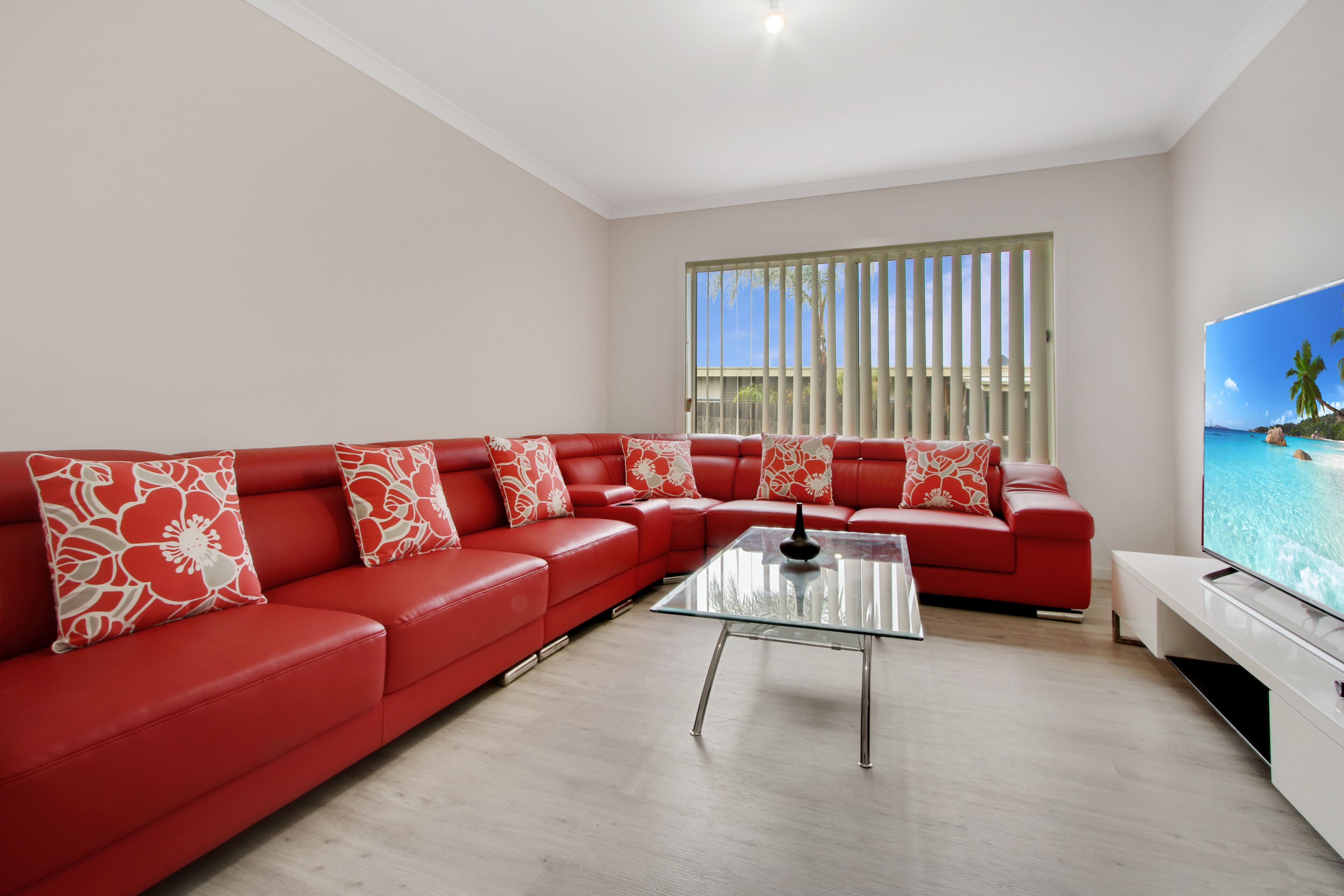 V & V Family Dream Away