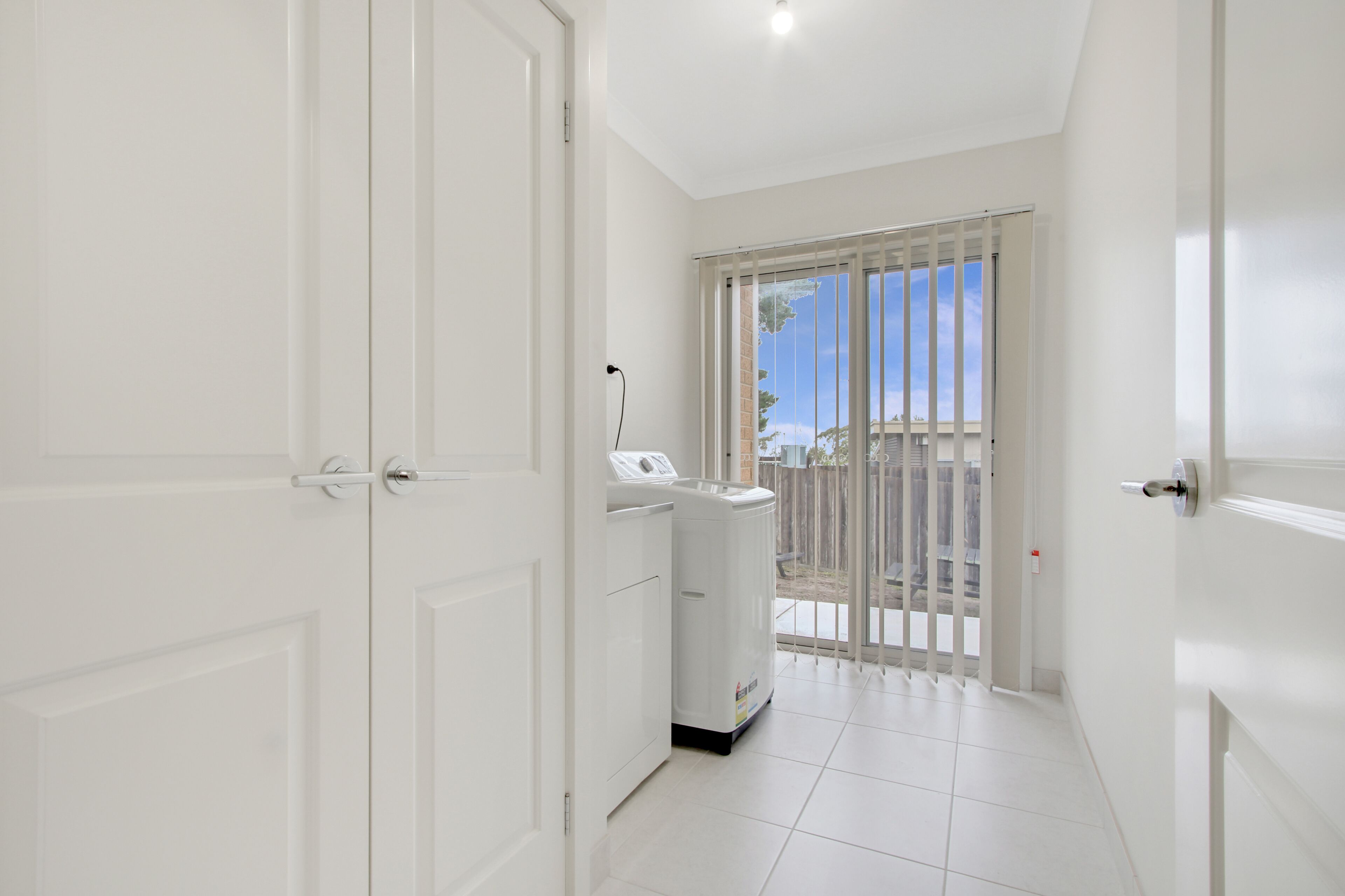 V & V Family Dream Away