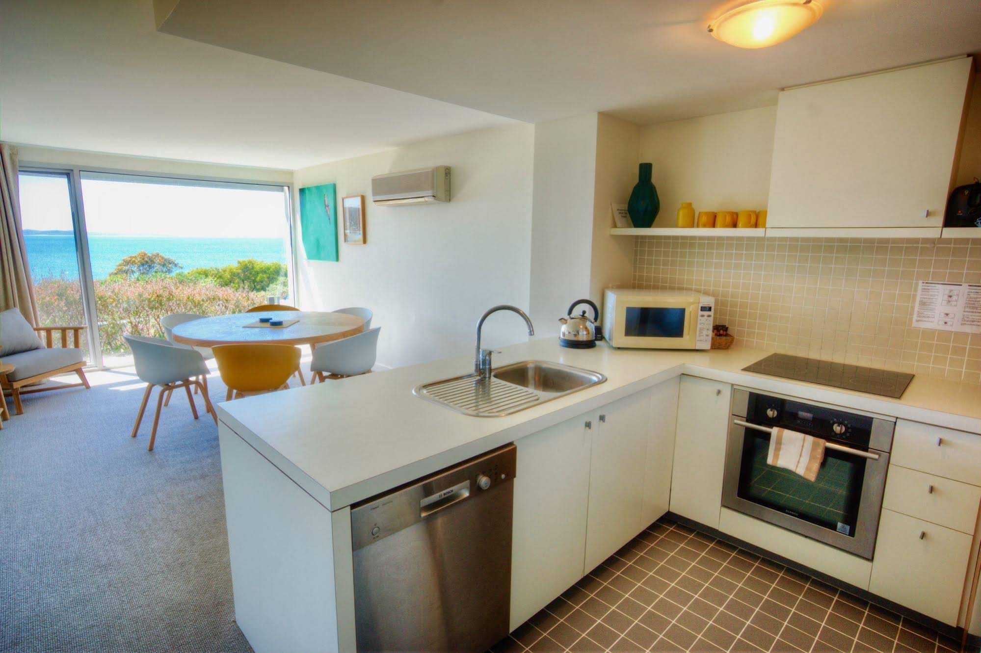 Lornebeach Apartments